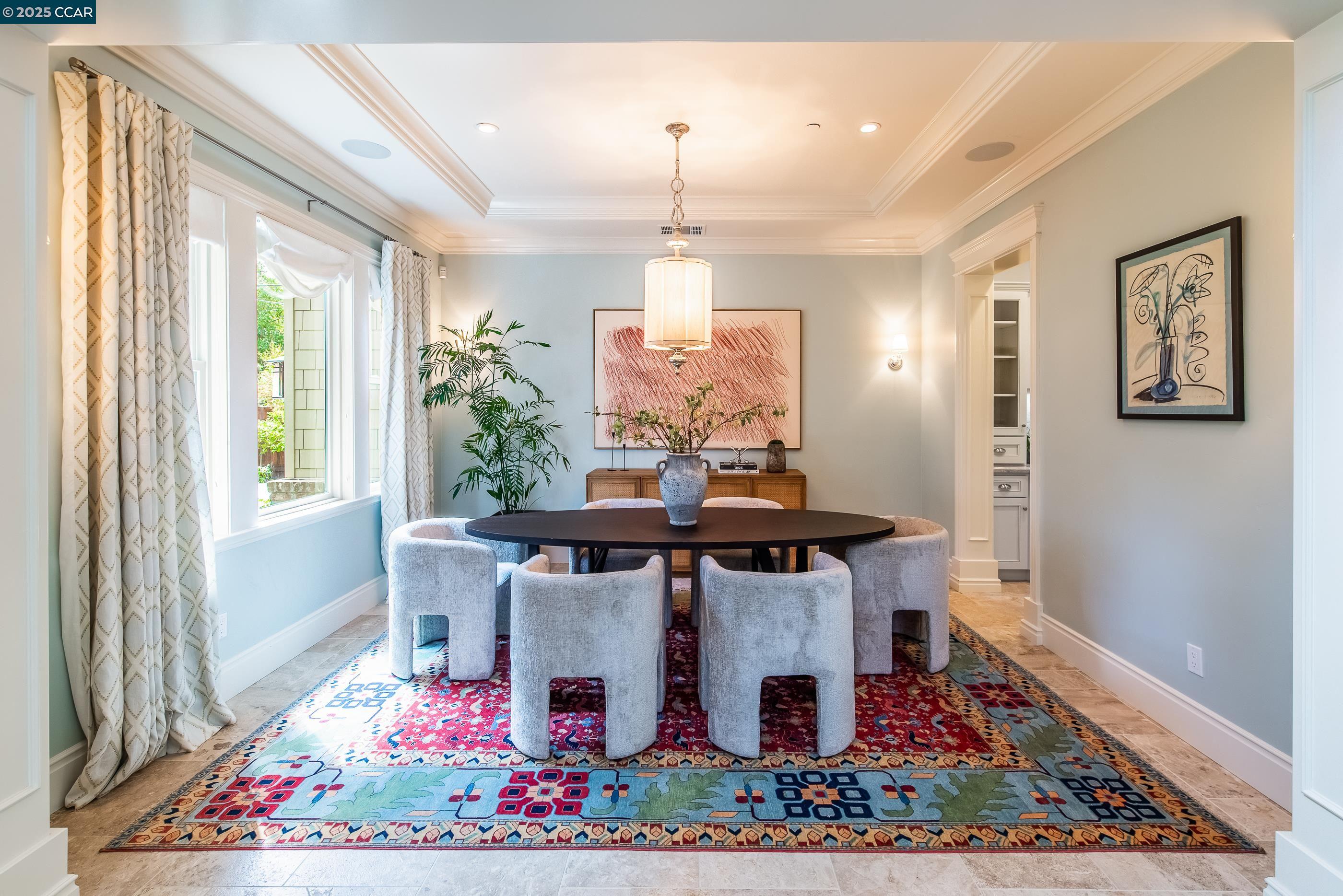 Detail Gallery Image 5 of 53 For 30 Ariey Lane, Lafayette,  CA 94549 - 5 Beds | 4/1 Baths