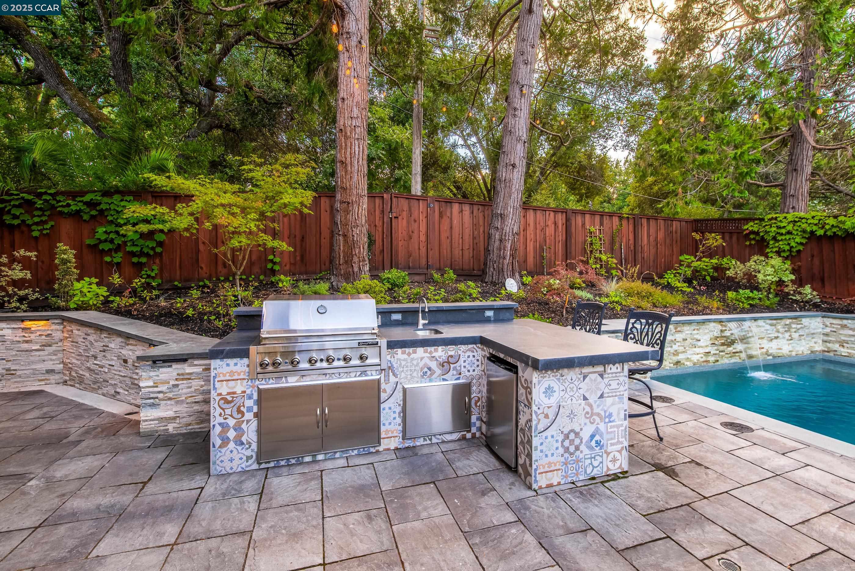 Detail Gallery Image 42 of 53 For 30 Ariey Lane, Lafayette,  CA 94549 - 5 Beds | 4/1 Baths