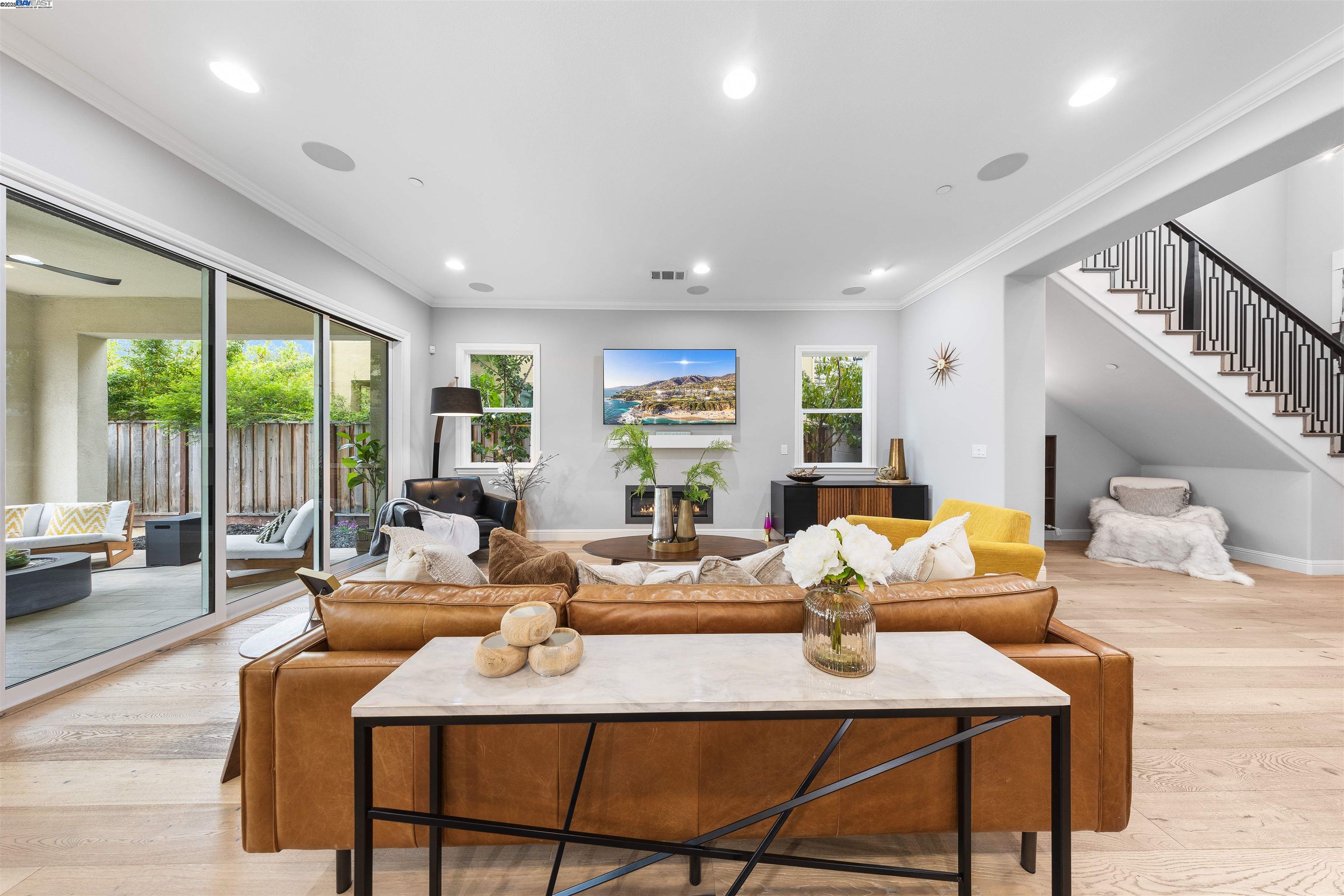 Detail Gallery Image 13 of 60 For 6132 Alpine Blue Dr, San Ramon,  CA 94582-5893 - 4 Beds | 3/1 Baths