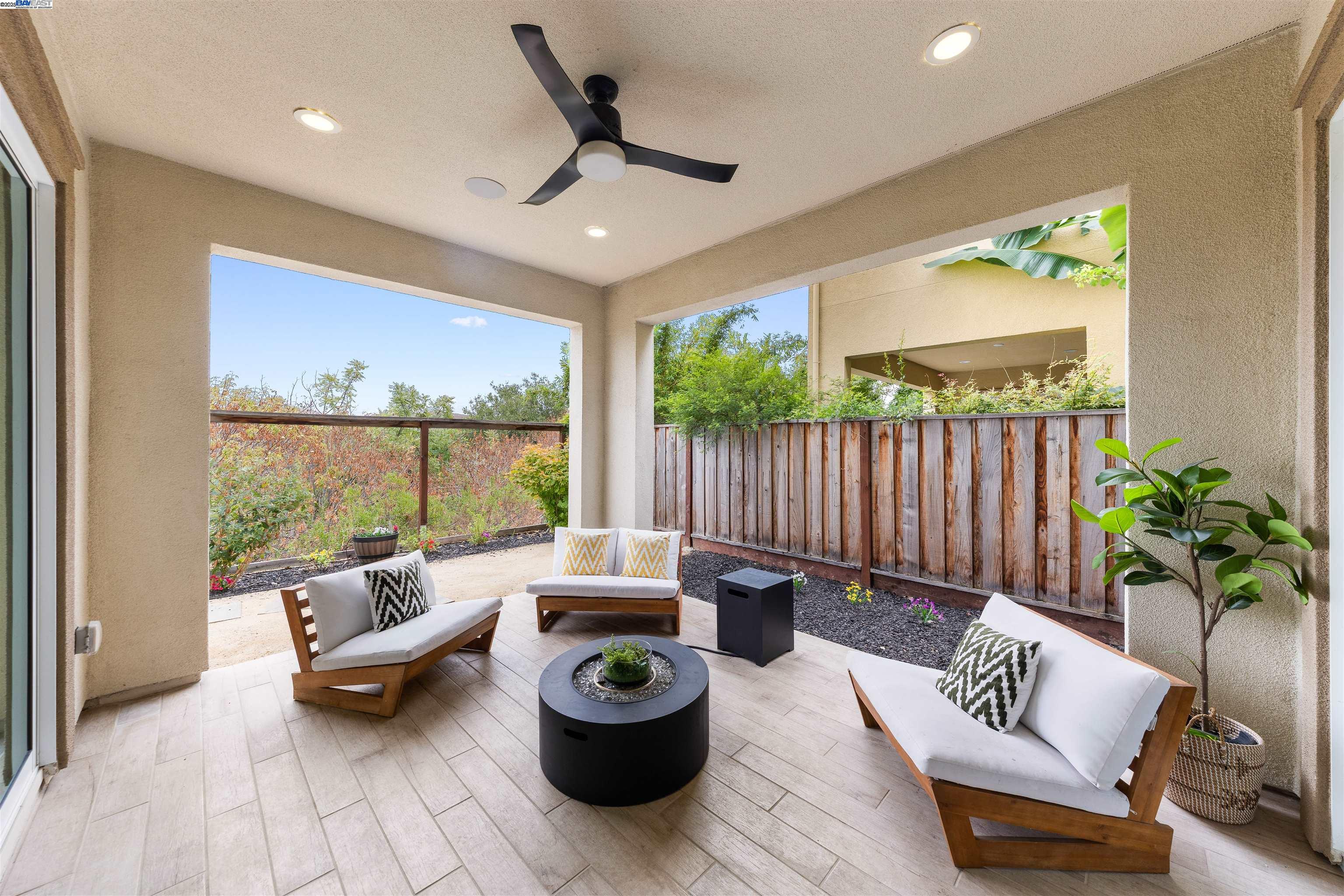 Detail Gallery Image 19 of 60 For 6132 Alpine Blue Dr, San Ramon,  CA 94582-5893 - 4 Beds | 3/1 Baths