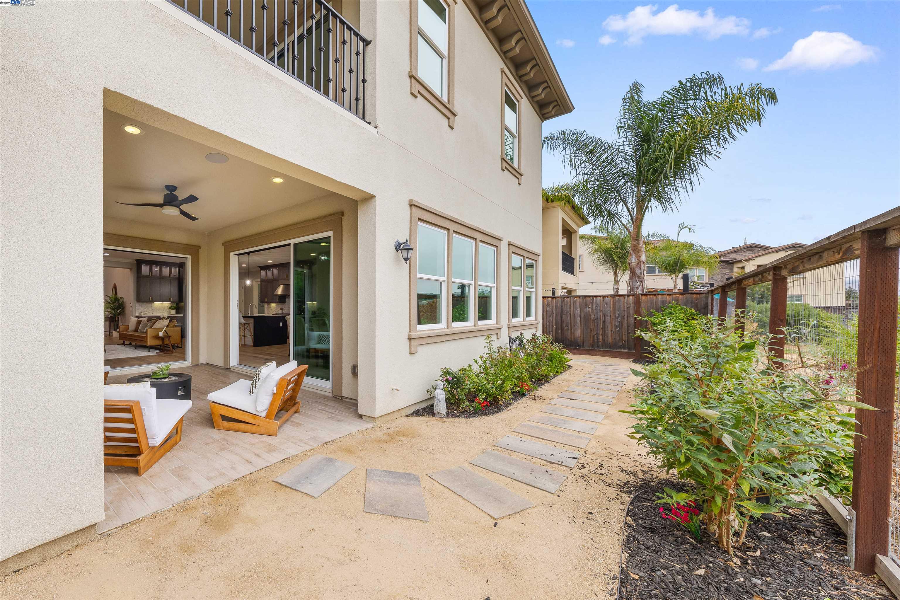 Detail Gallery Image 21 of 60 For 6132 Alpine Blue Dr, San Ramon,  CA 94582-5893 - 4 Beds | 3/1 Baths