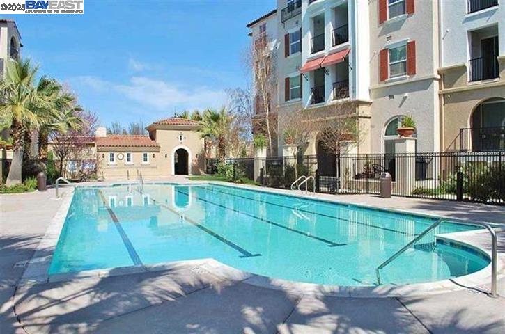 Detail Gallery Image 11 of 17 For 3420 Finnian Way #104,  Dublin,  CA 94568 - 2 Beds | 2/1 Baths
