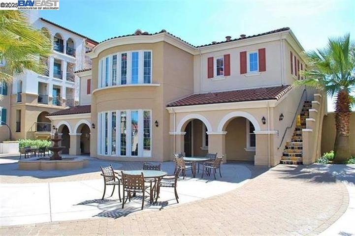 Detail Gallery Image 10 of 17 For 3420 Finnian Way #104,  Dublin,  CA 94568 - 2 Beds | 2/1 Baths