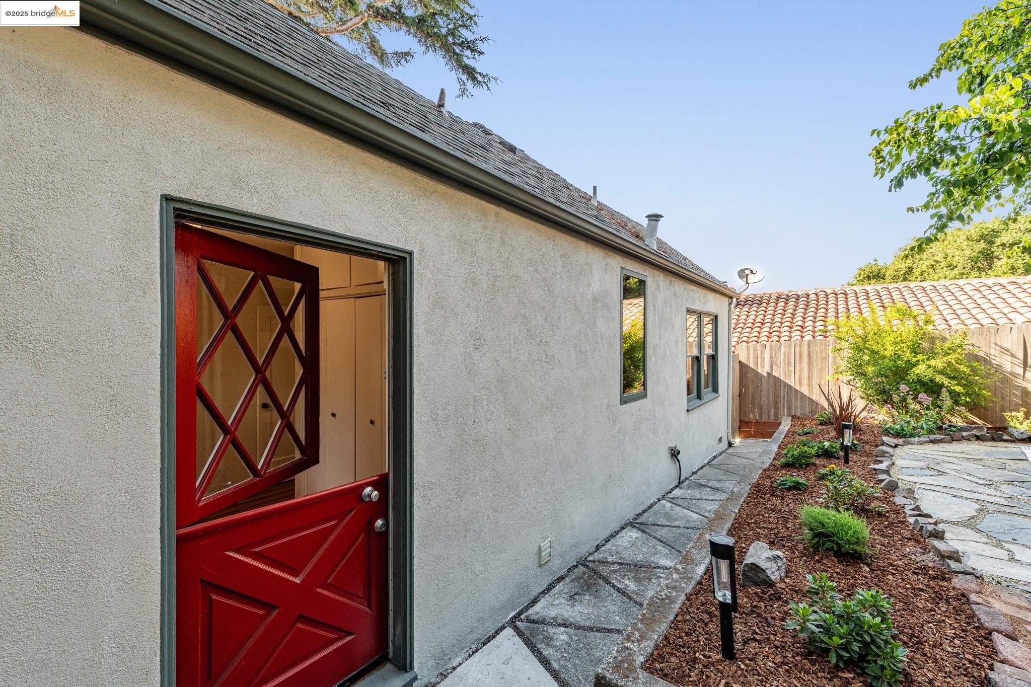 Detail Gallery Image 36 of 49 For 2530 Edwards Ave, El Cerrito,  CA 94530 - 3 Beds | 2 Baths