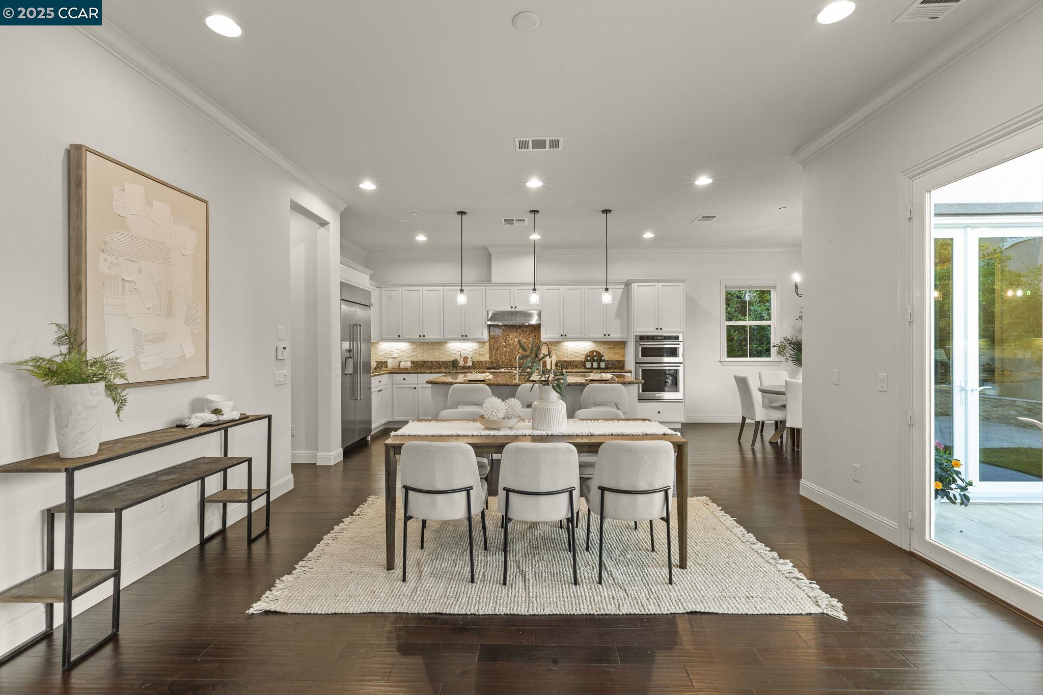 Detail Gallery Image 12 of 44 For 406 Glastonbury Ct, San Ramon,  CA 94582 - 4 Beds | 4/1 Baths