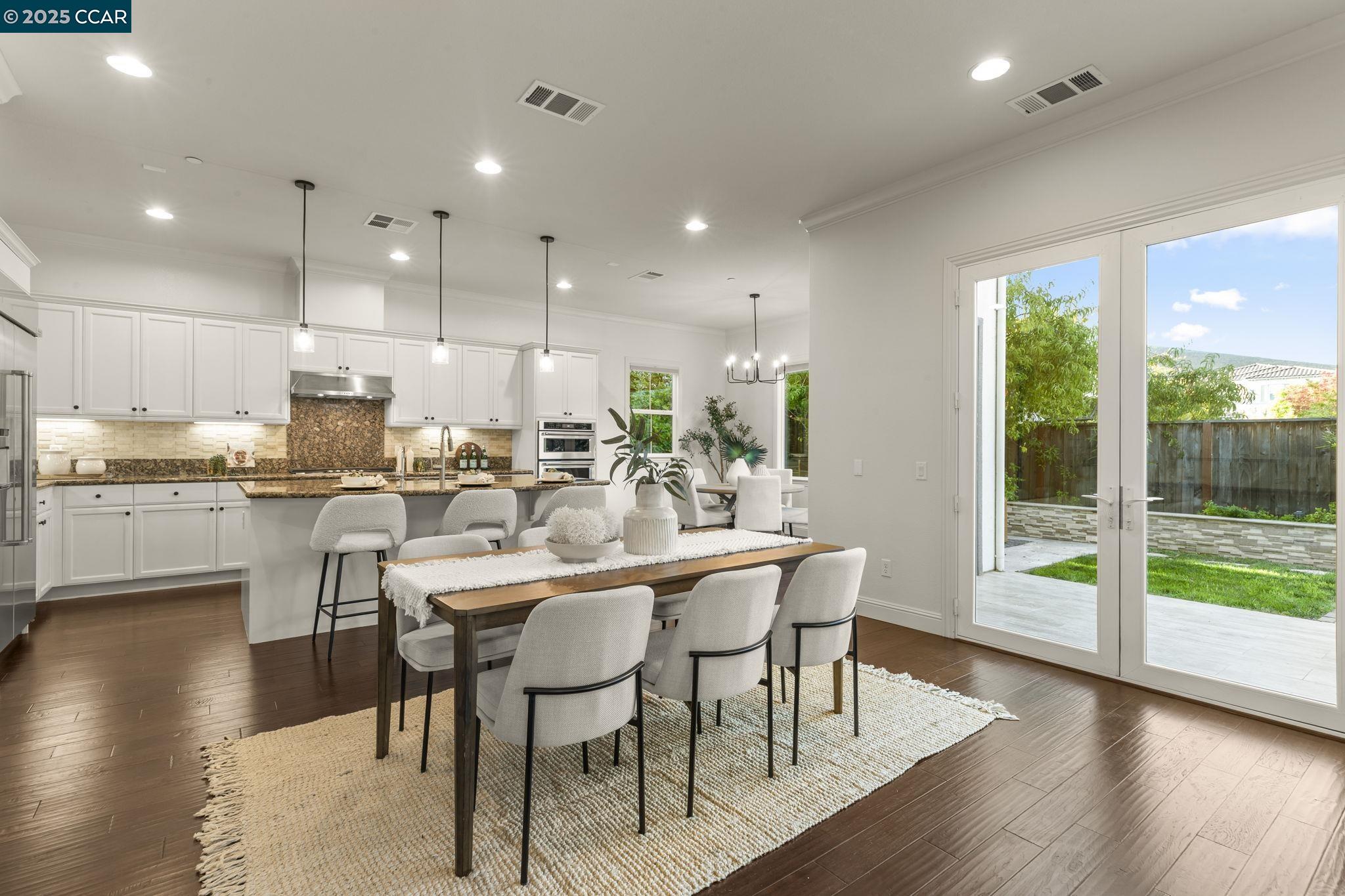 Detail Gallery Image 13 of 44 For 406 Glastonbury Ct, San Ramon,  CA 94582 - 4 Beds | 4/1 Baths
