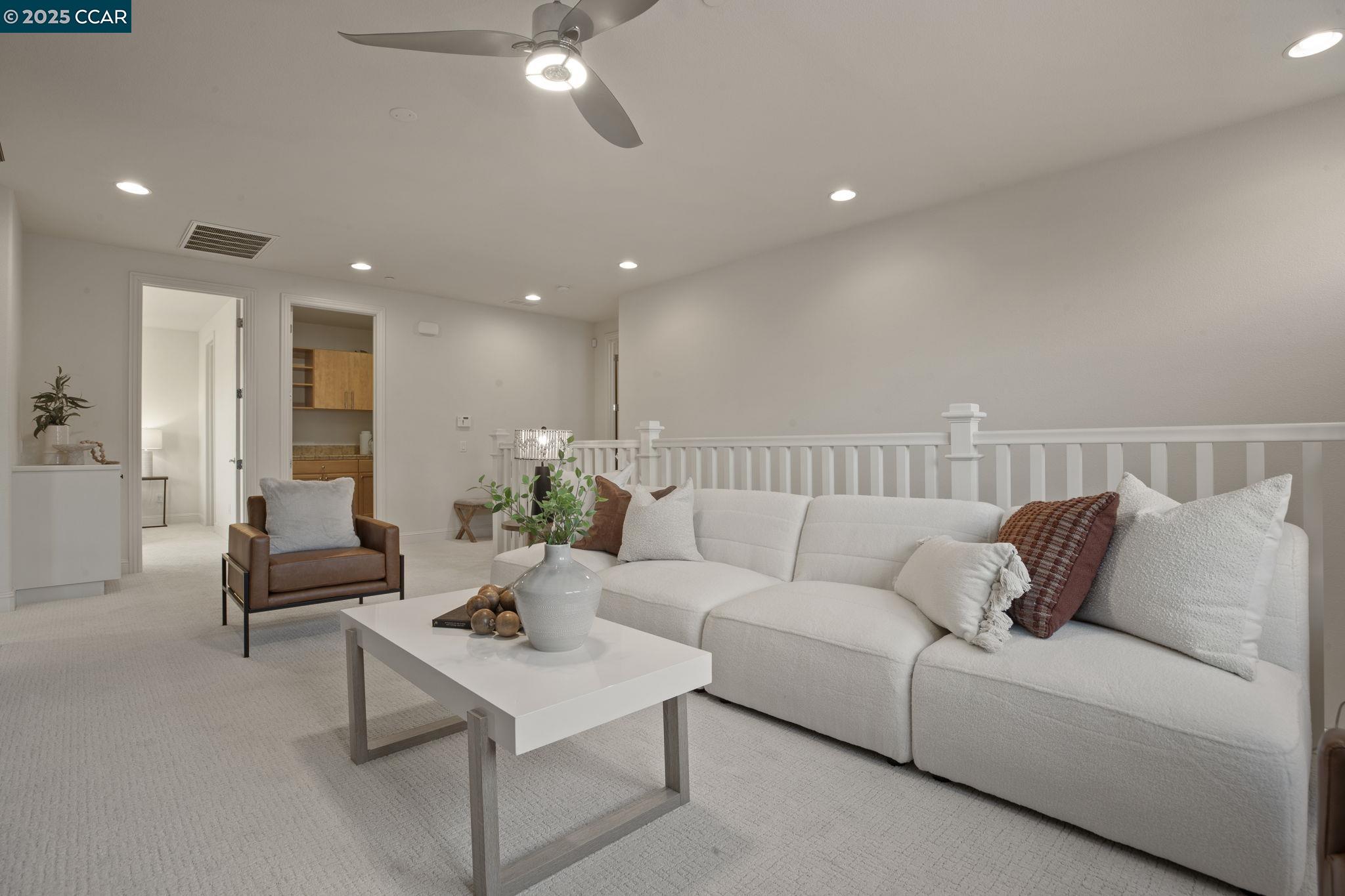Detail Gallery Image 31 of 44 For 406 Glastonbury Ct, San Ramon,  CA 94582 - 4 Beds | 4/1 Baths