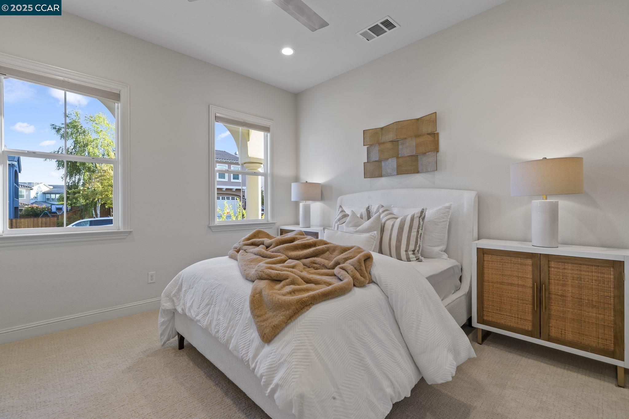 Detail Gallery Image 33 of 44 For 406 Glastonbury Ct, San Ramon,  CA 94582 - 4 Beds | 4/1 Baths
