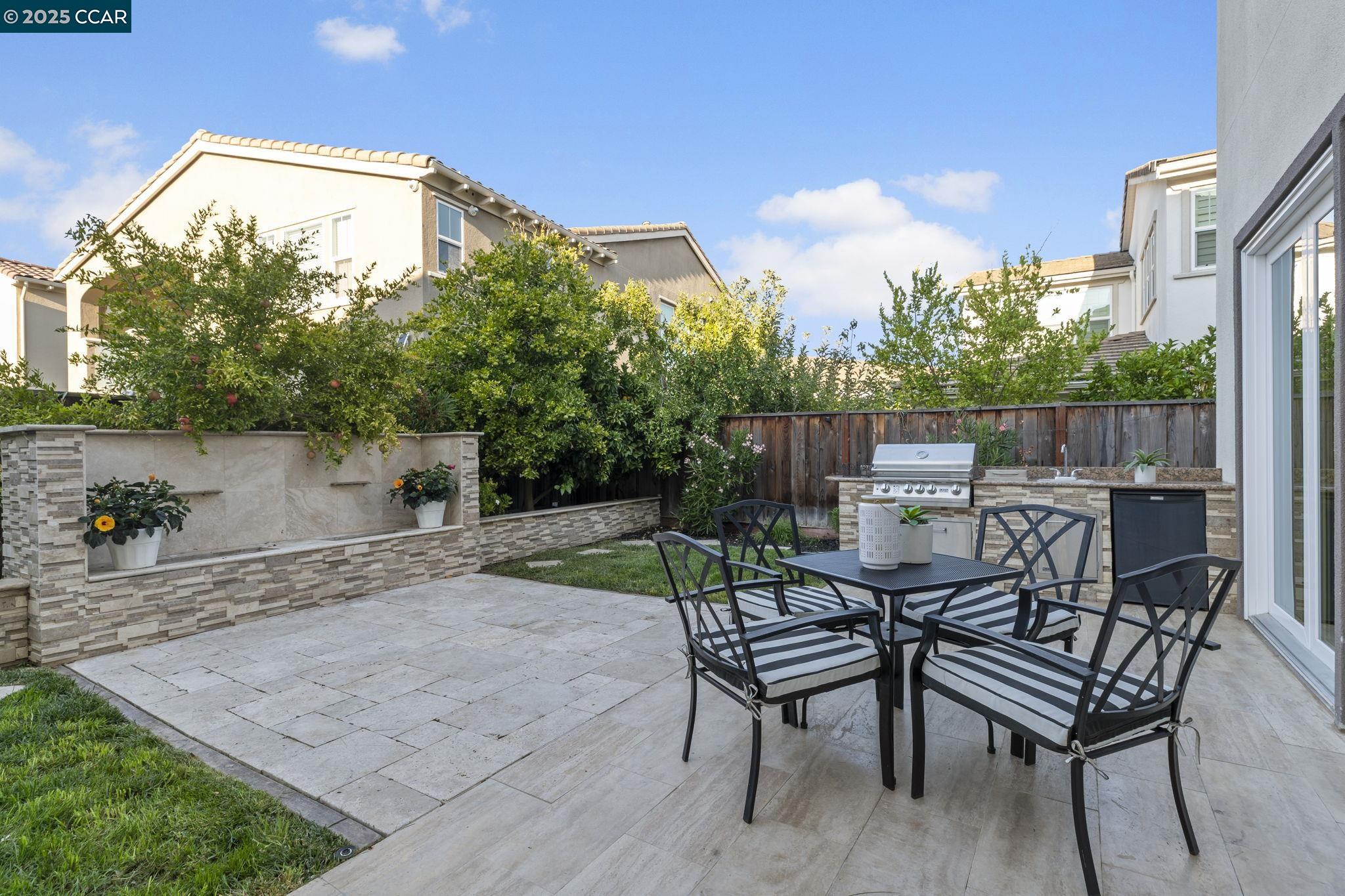 Detail Gallery Image 38 of 44 For 406 Glastonbury Ct, San Ramon,  CA 94582 - 4 Beds | 4/1 Baths