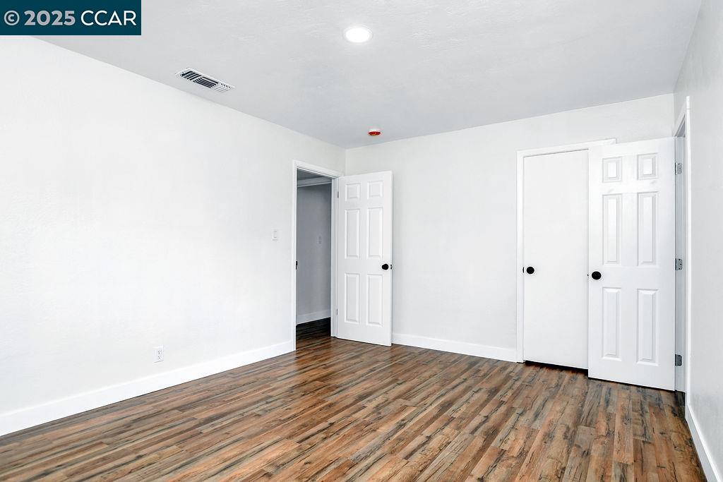 Detail Gallery Image 16 of 31 For 5111 Warwick Ave, Sacramento,  CA 95820 - 3 Beds | 2 Baths