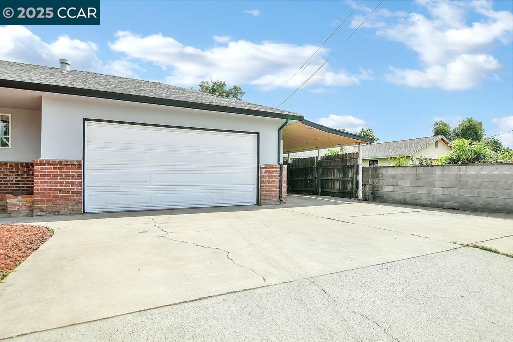 Detail Gallery Image 23 of 31 For 5111 Warwick Ave, Sacramento,  CA 95820 - 3 Beds | 2 Baths