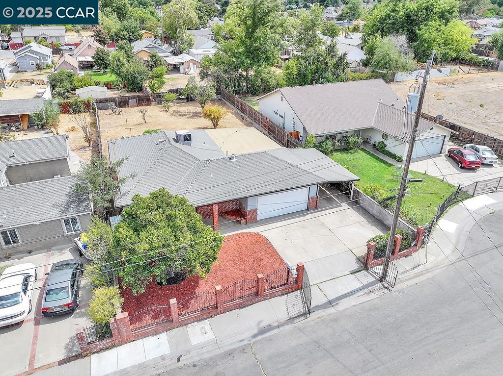 Detail Gallery Image 29 of 31 For 5111 Warwick Ave, Sacramento,  CA 95820 - 3 Beds | 2 Baths