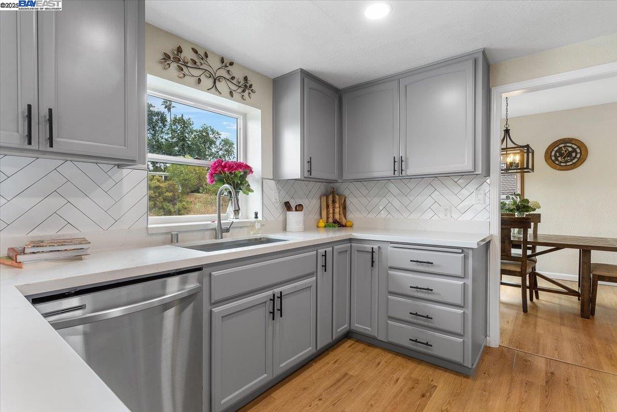 Detail Gallery Image 17 of 58 For 9 Westminster Pl, Lafayette,  CA 94549 - 3 Beds | 2 Baths