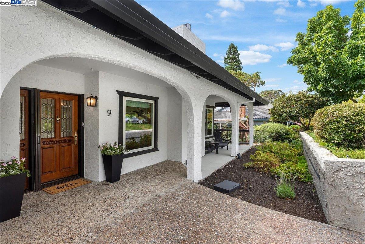 Detail Gallery Image 3 of 58 For 9 Westminster Pl, Lafayette,  CA 94549 - 3 Beds | 2 Baths