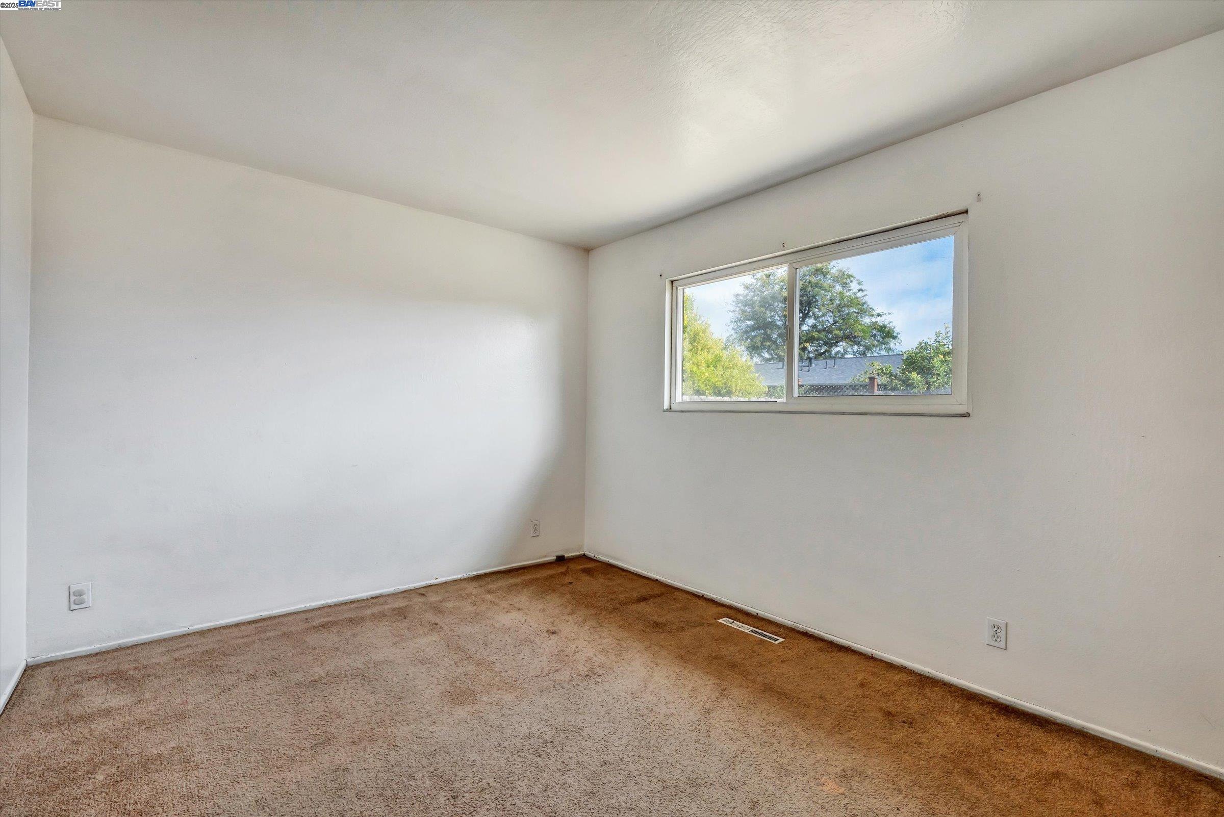 Detail Gallery Image 15 of 24 For 35926 Newark Blvd, Newark,  CA 94560 - 3 Beds | 2 Baths