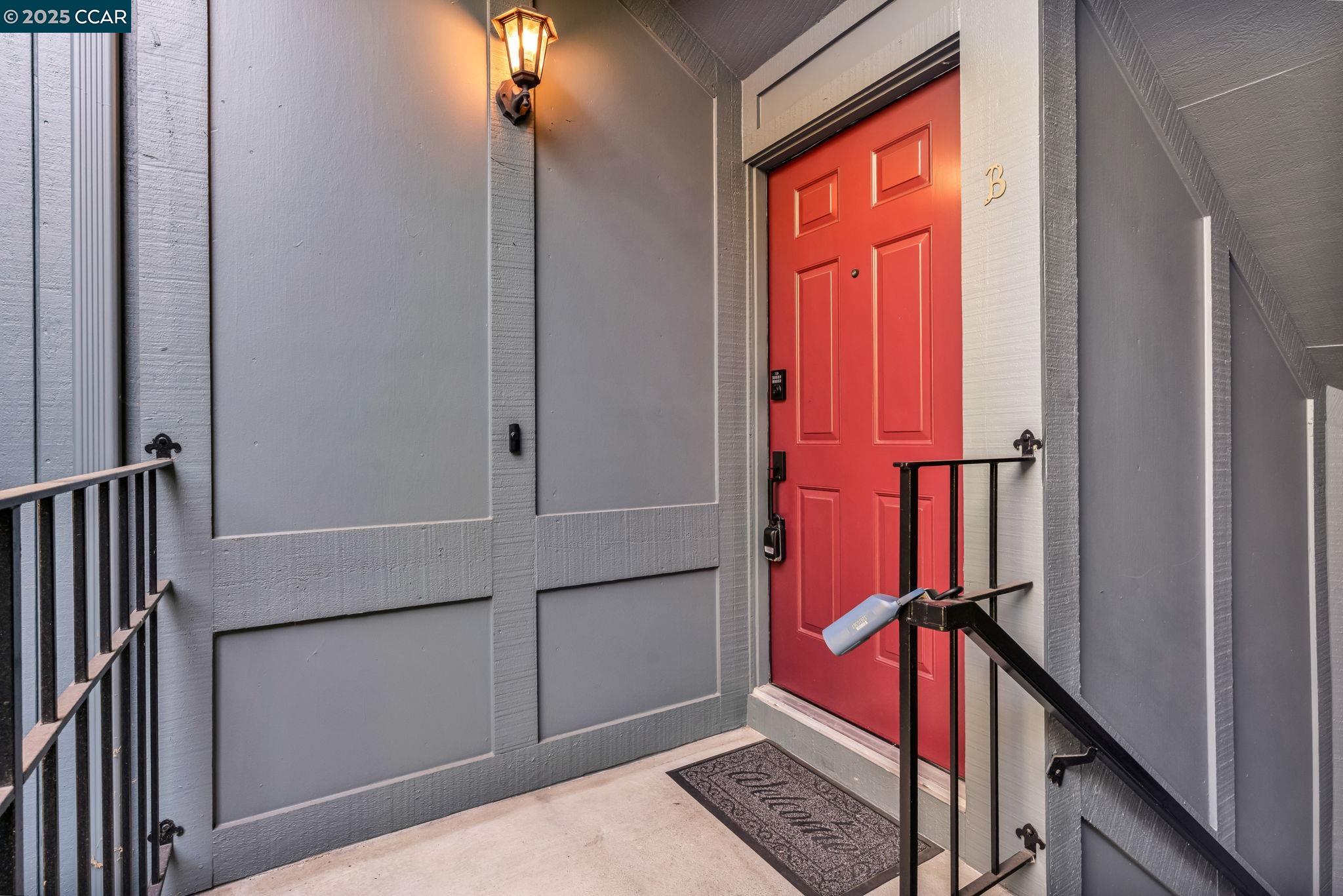 Detail Gallery Image 2 of 15 For 236 Canyon Woods Way #B,  San Ramon,  CA 94582 - 2 Beds | 2 Baths