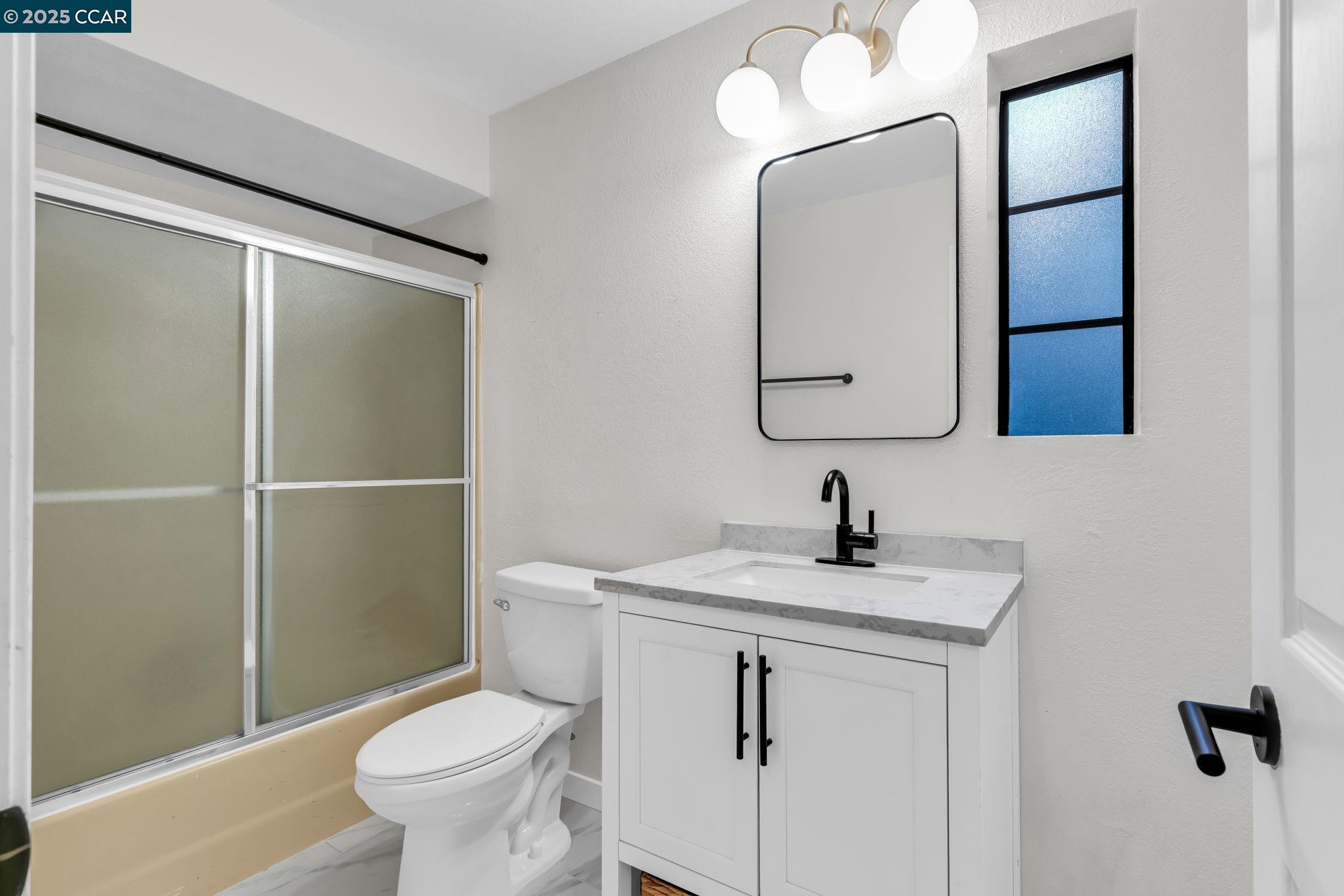 Detail Gallery Image 6 of 15 For 236 Canyon Woods Way #B,  San Ramon,  CA 94582 - 2 Beds | 2 Baths