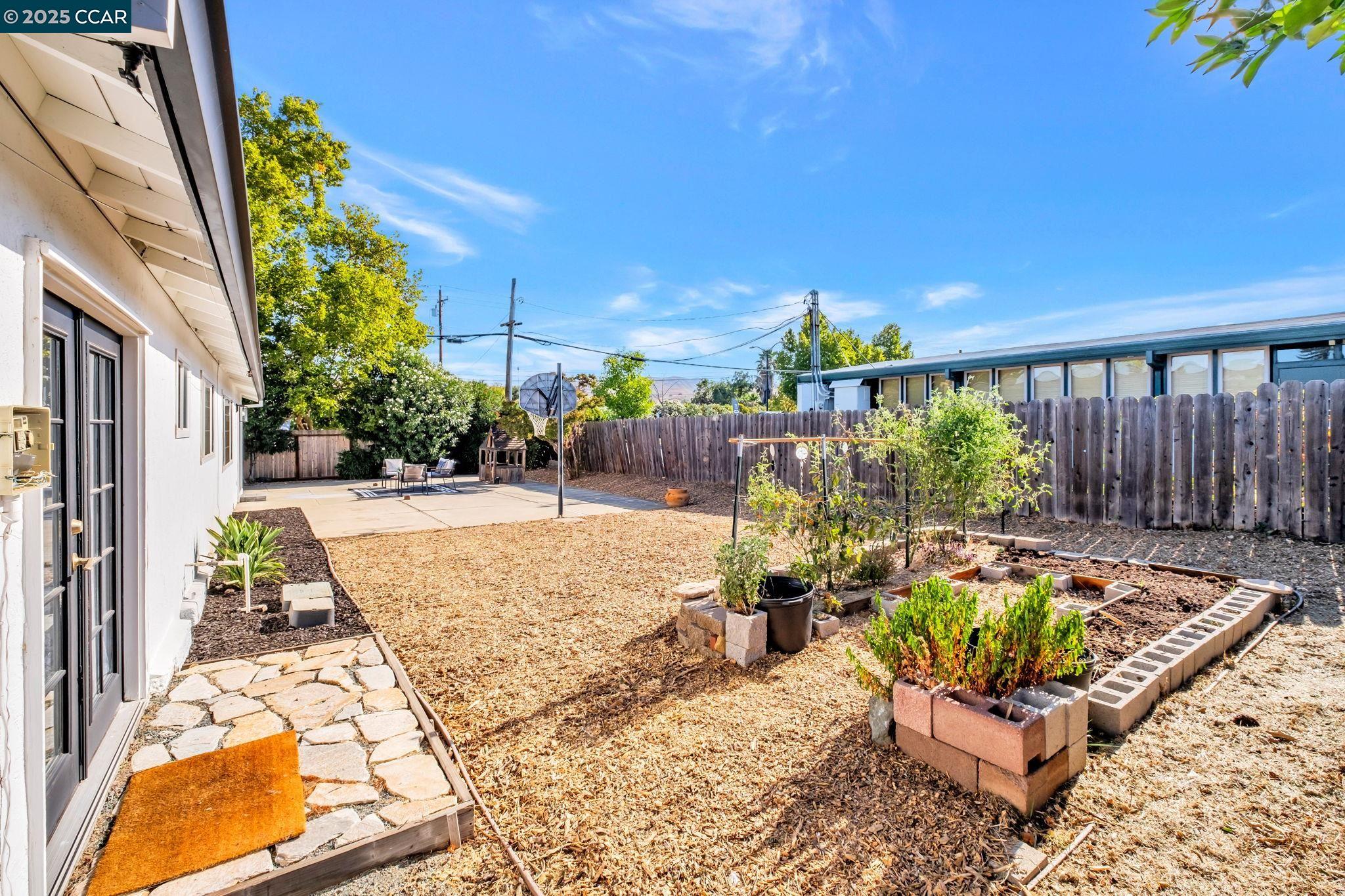 Detail Gallery Image 37 of 38 For 1498 Delaware Dr, Concord,  CA 94521 - 4 Beds | 2 Baths