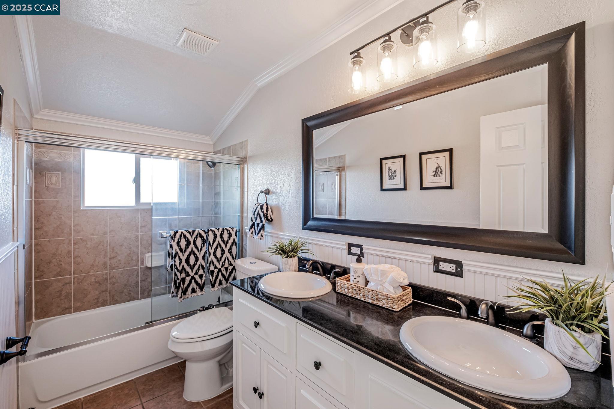 Detail Gallery Image 5 of 38 For 1498 Delaware Dr, Concord,  CA 94521 - 4 Beds | 2 Baths