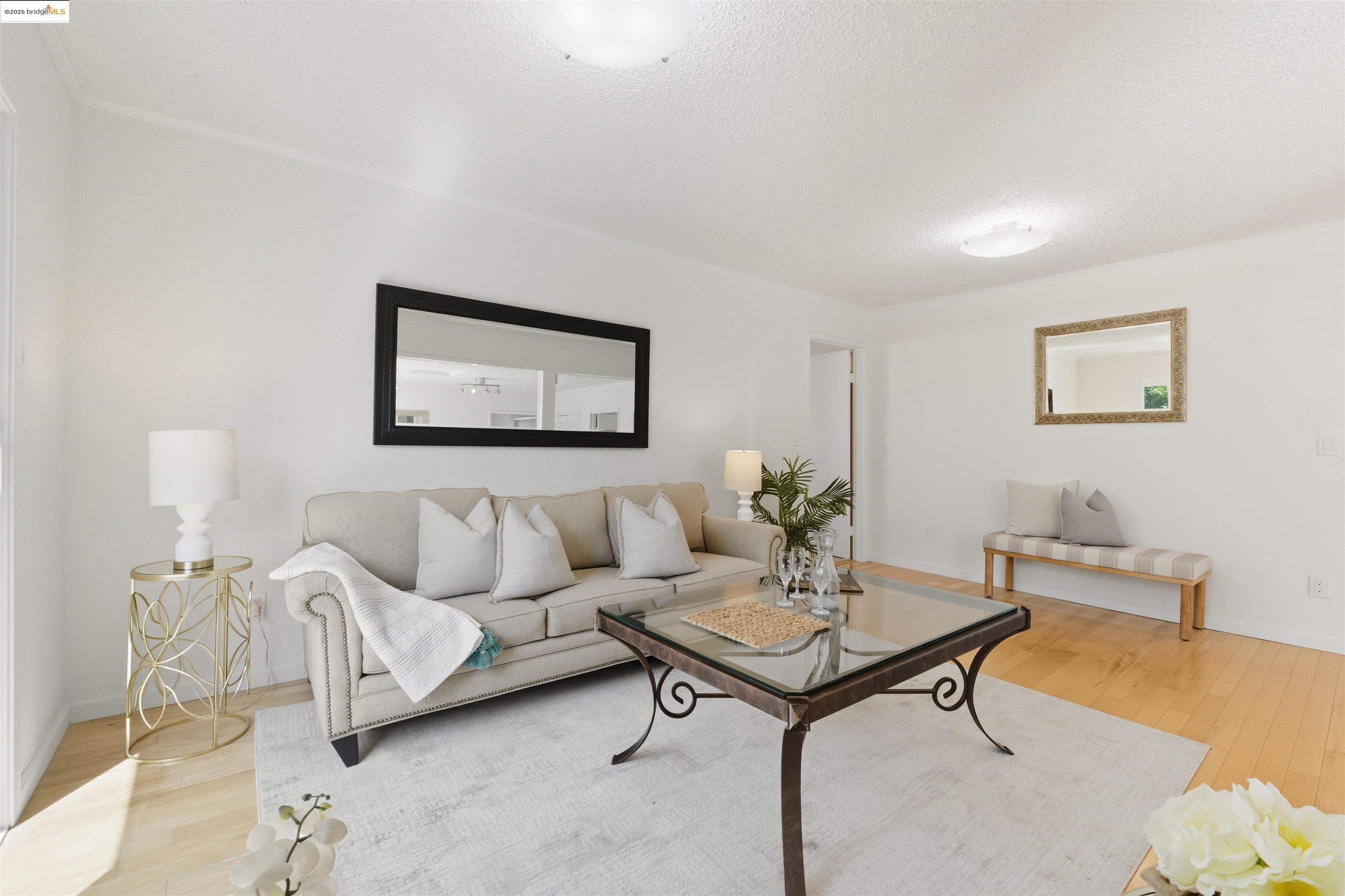 Detail Gallery Image 24 of 46 For 2721 Oliver Ave, Oakland,  CA 94605 - 3 Beds | 2 Baths