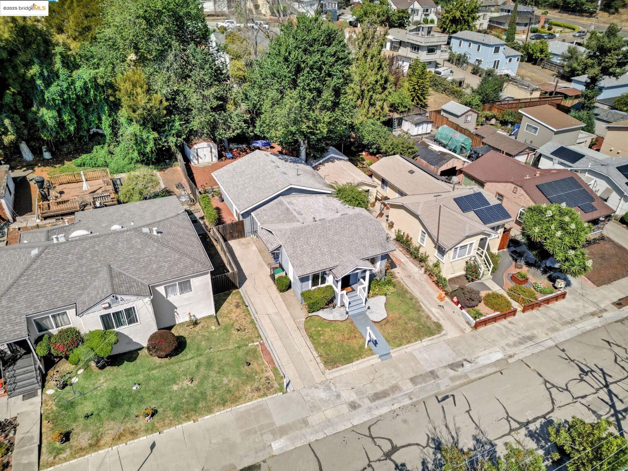 Detail Gallery Image 44 of 46 For 2721 Oliver Ave, Oakland,  CA 94605 - 3 Beds | 2 Baths