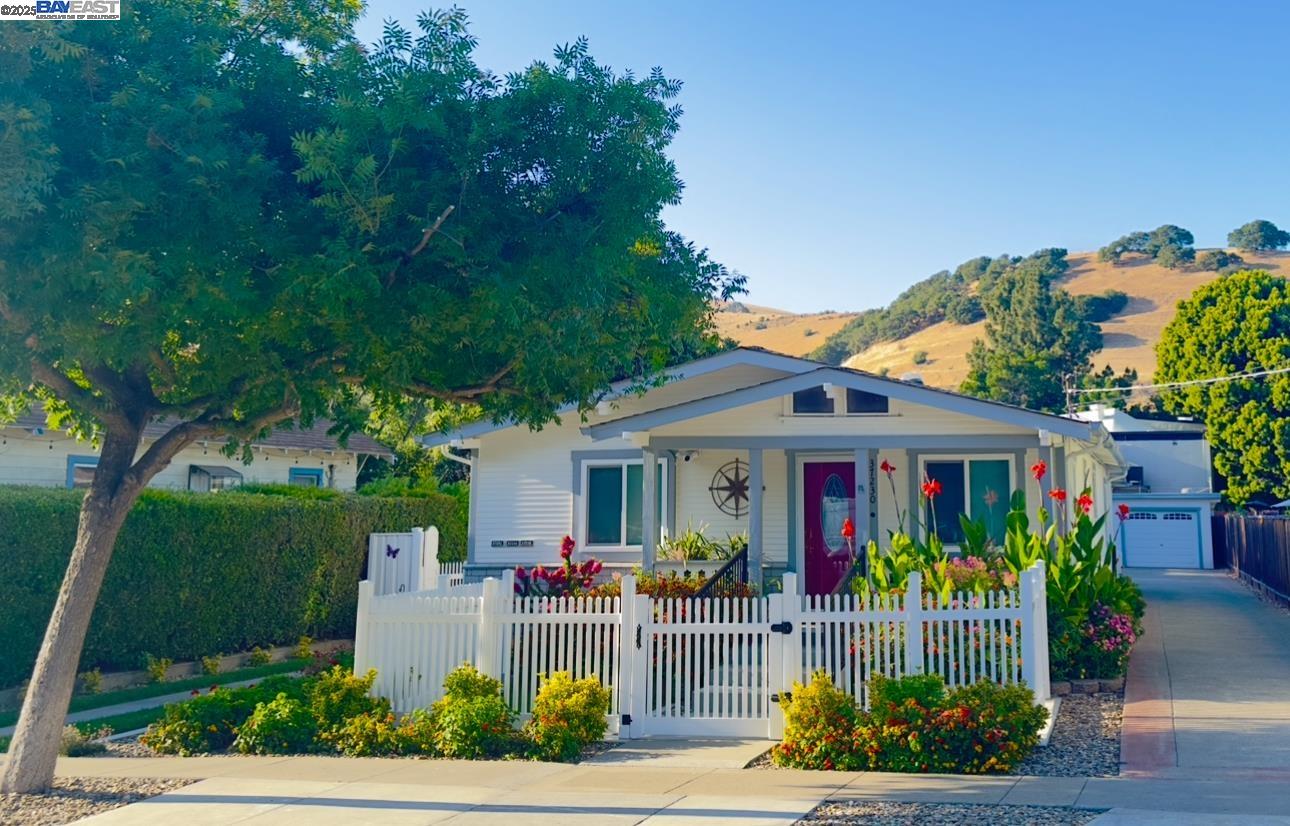 Detail Gallery Image 38 of 49 For 37230 2nd St, Fremont,  CA 94536 - 6 Beds | 3/2 Baths