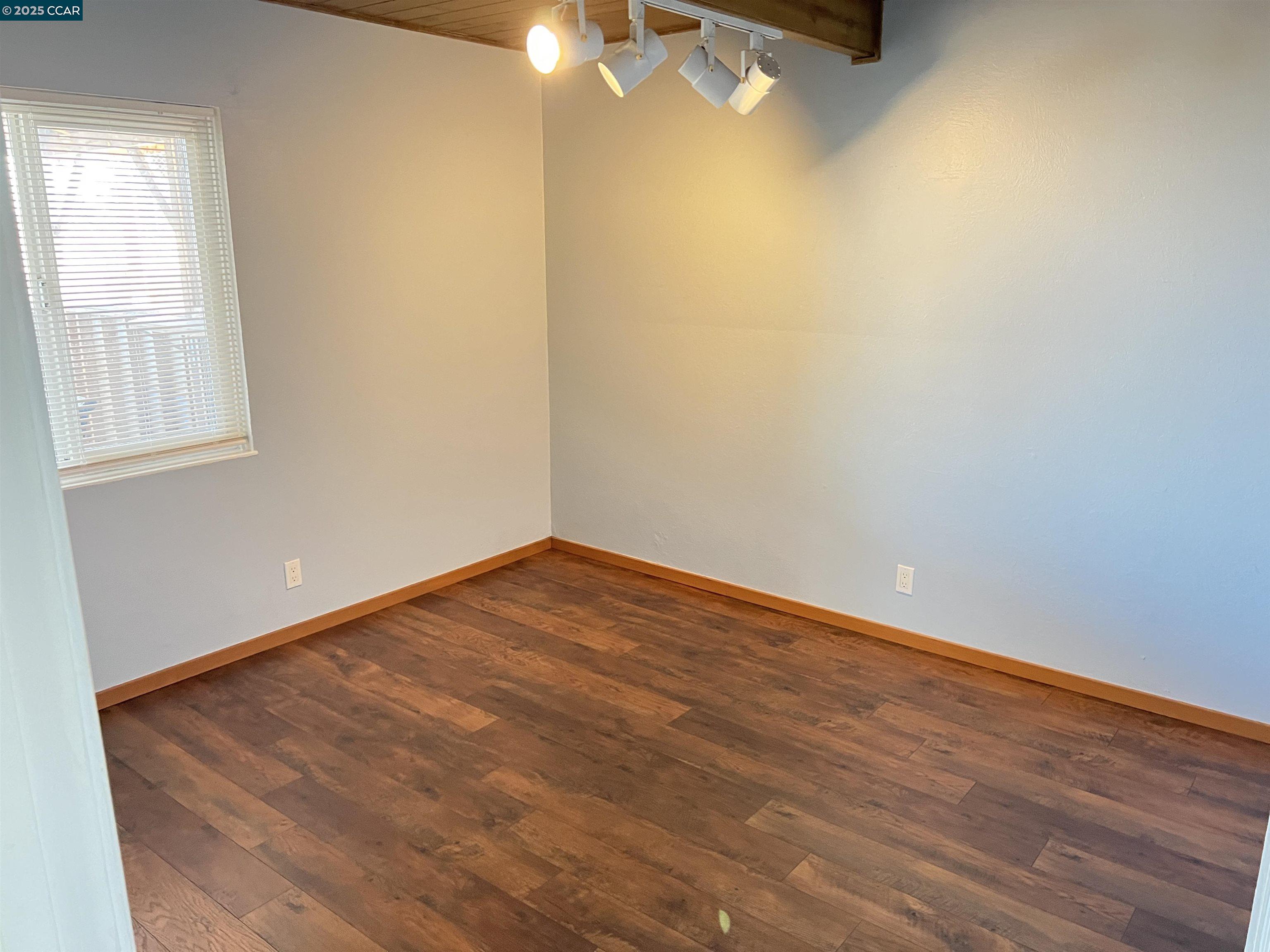 Detail Gallery Image 17 of 27 For 91 Bonnie Dr, San Pablo,  CA 94806 - 4 Beds | 2 Baths