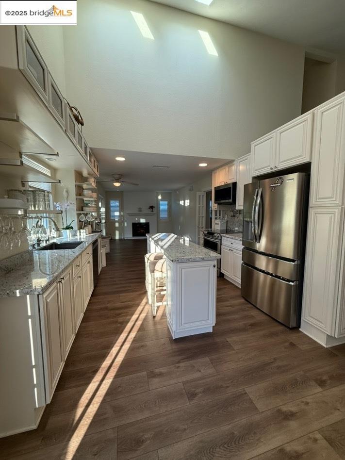 Detail Gallery Image 5 of 30 For 632 Cordelia Cir, Vacaville,  CA 95687 - 4 Beds | 3 Baths