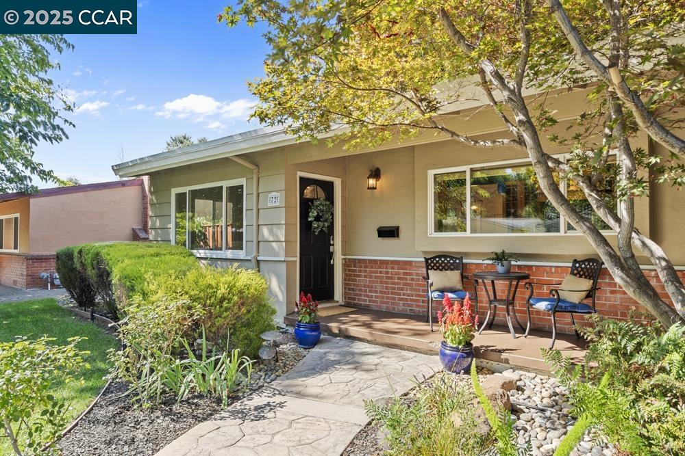 Detail Gallery Image 5 of 53 For 72 Kathryn Dr, Pleasant Hill,  CA 94523 - 3 Beds | 1 Baths