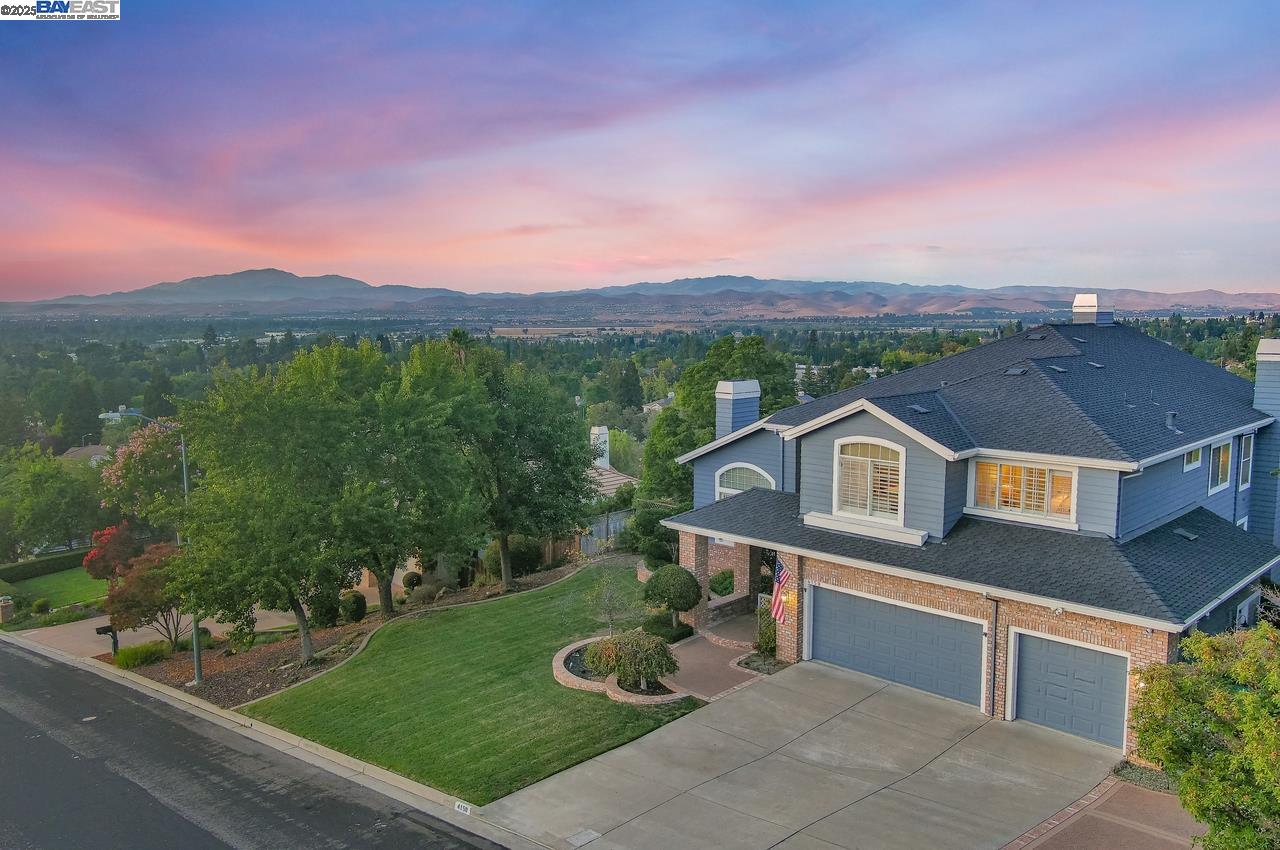 Detail Gallery Image 2 of 7 For 4150 Remillard Ct, Pleasanton,  CA 94566 - 5 Beds | 4/1 Baths