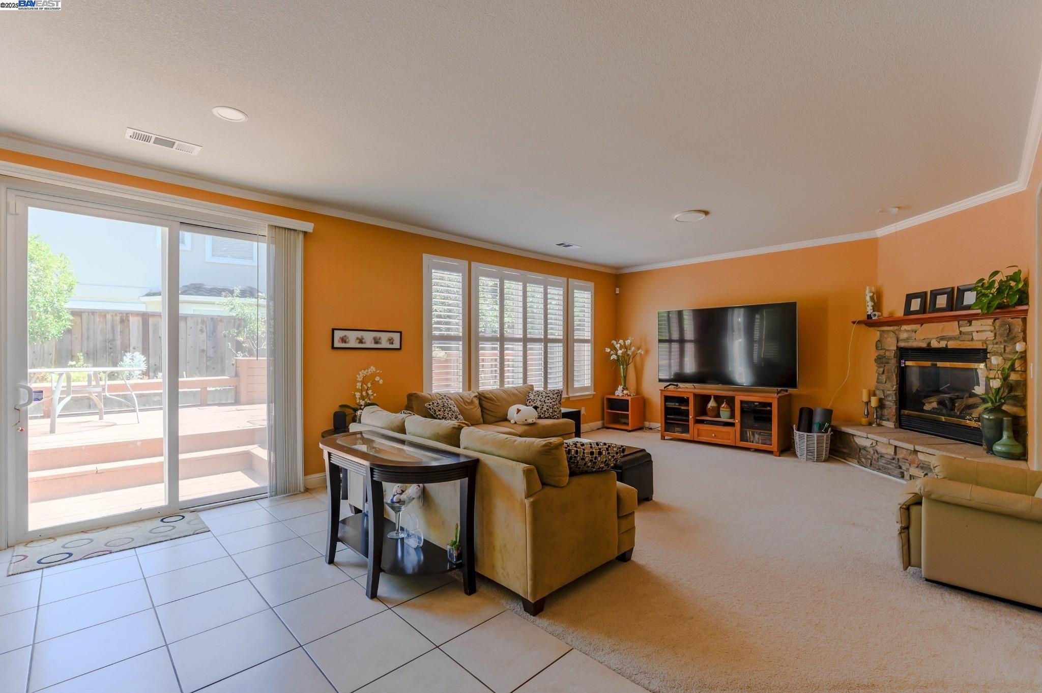 Detail Gallery Image 8 of 20 For 5481 Aspen St, Dublin,  CA 94568 - 5 Beds | 4 Baths