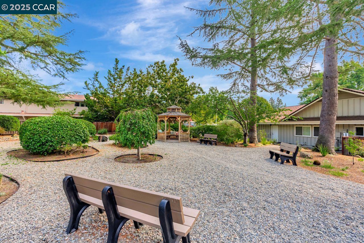 Photo #41: 41111528 Listing: Photo #41