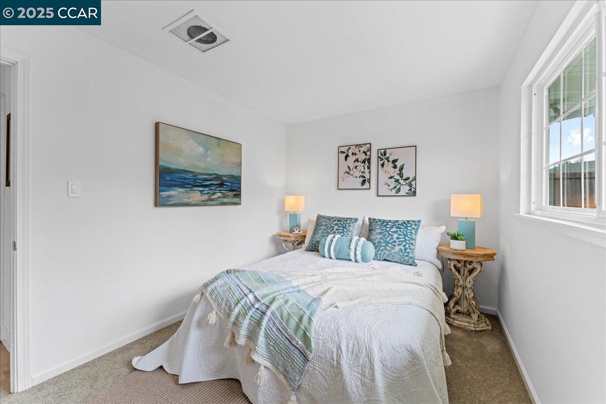 Detail Gallery Image 28 of 41 For 375 Summit Dr, Pinole,  CA 94564 - 3 Beds | 2 Baths