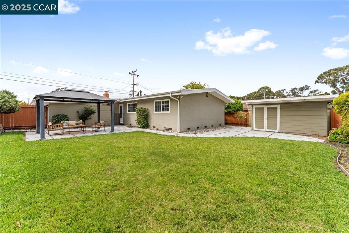 Detail Gallery Image 32 of 41 For 375 Summit Dr, Pinole,  CA 94564 - 3 Beds | 2 Baths