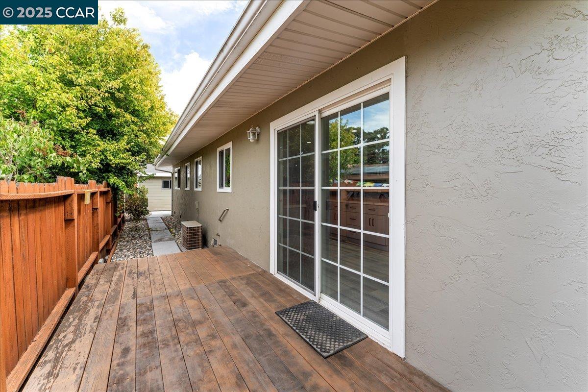 Detail Gallery Image 38 of 41 For 375 Summit Dr, Pinole,  CA 94564 - 3 Beds | 2 Baths