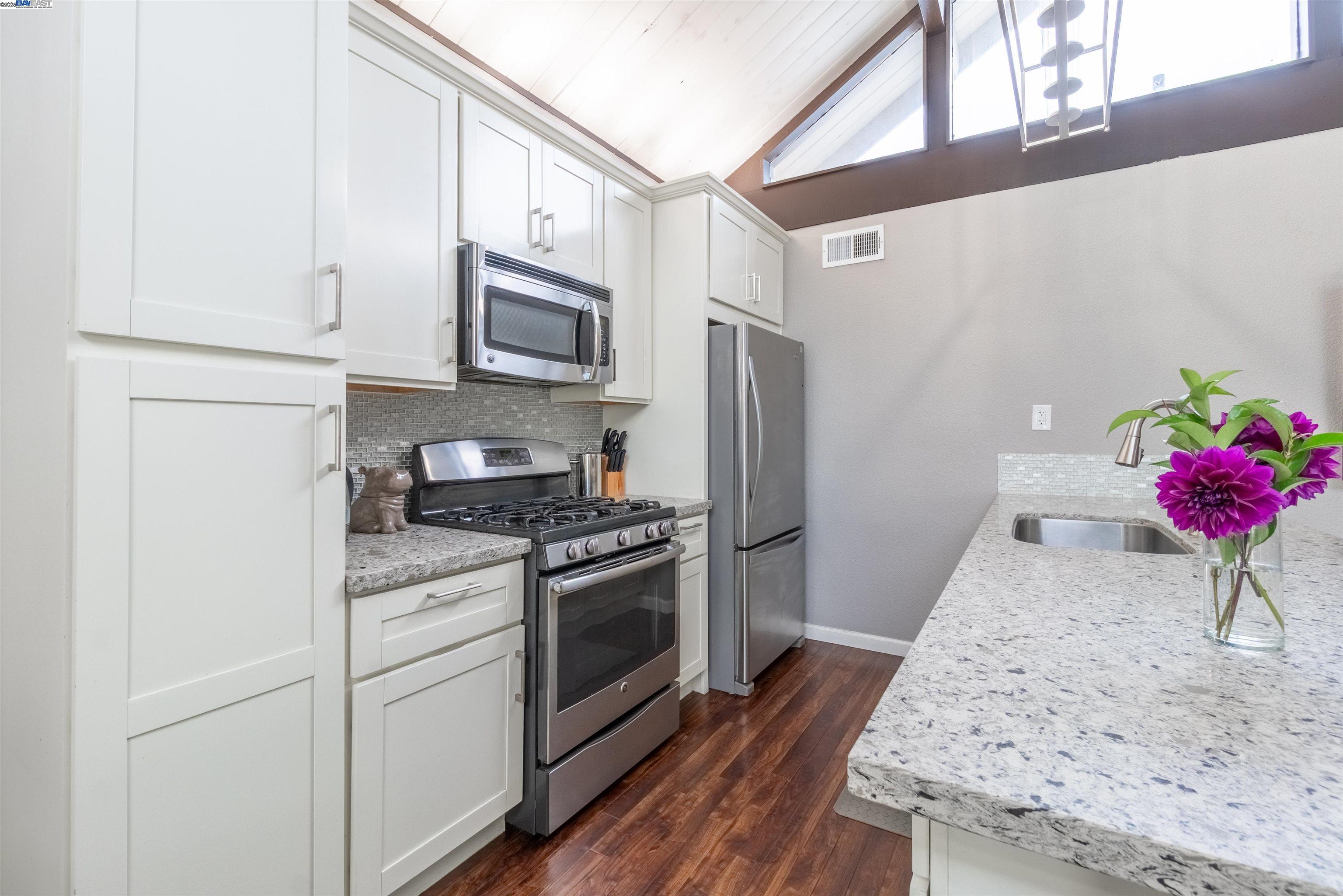 Photo #3: 41111532 Listing 