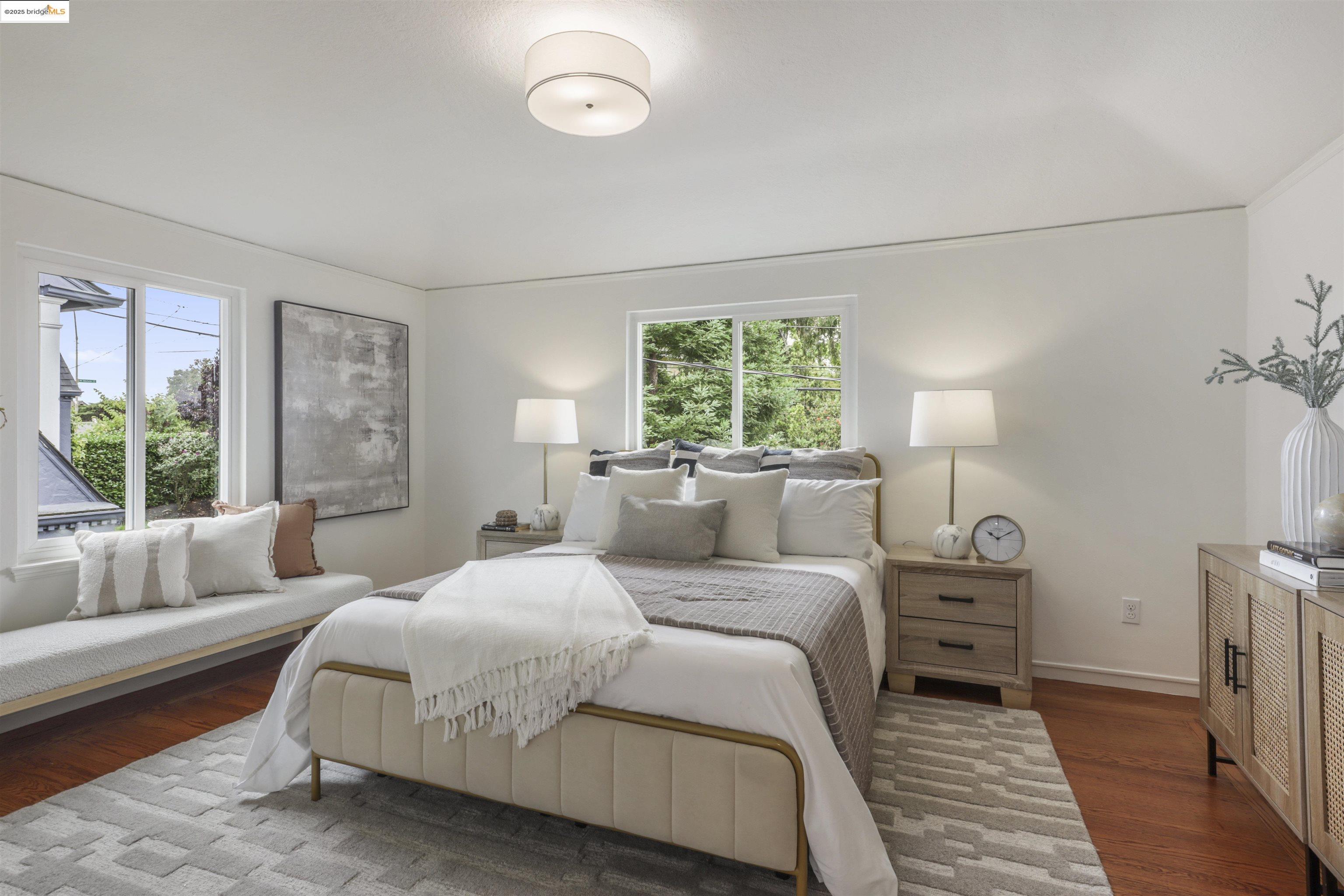 Detail Gallery Image 9 of 17 For 1817 Rosecrest Dr, Oakland,  CA 94602 - 3 Beds | 2 Baths