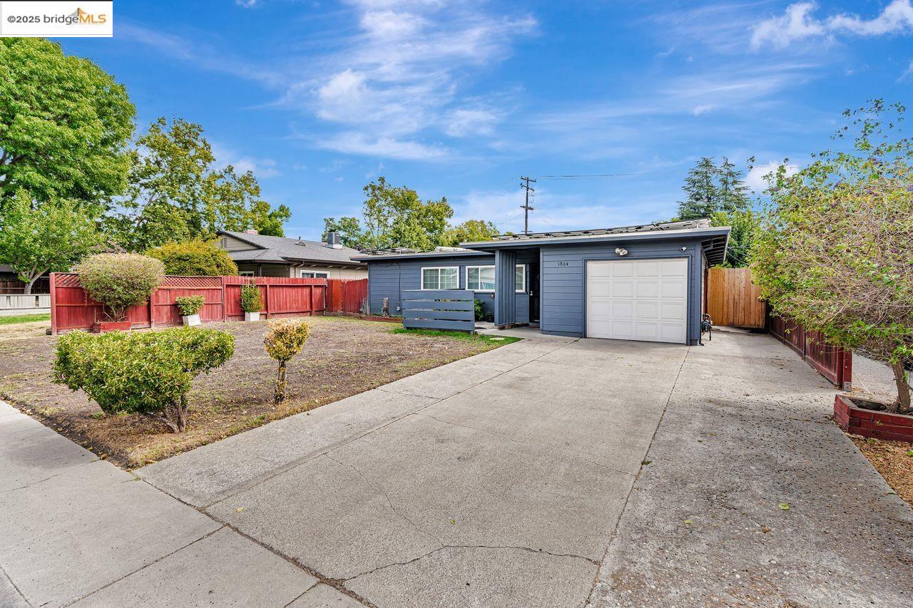 Detail Gallery Image 4 of 21 For 1864 Polk Way, Stockton,  CA 95207 - 2 Beds | 1 Baths