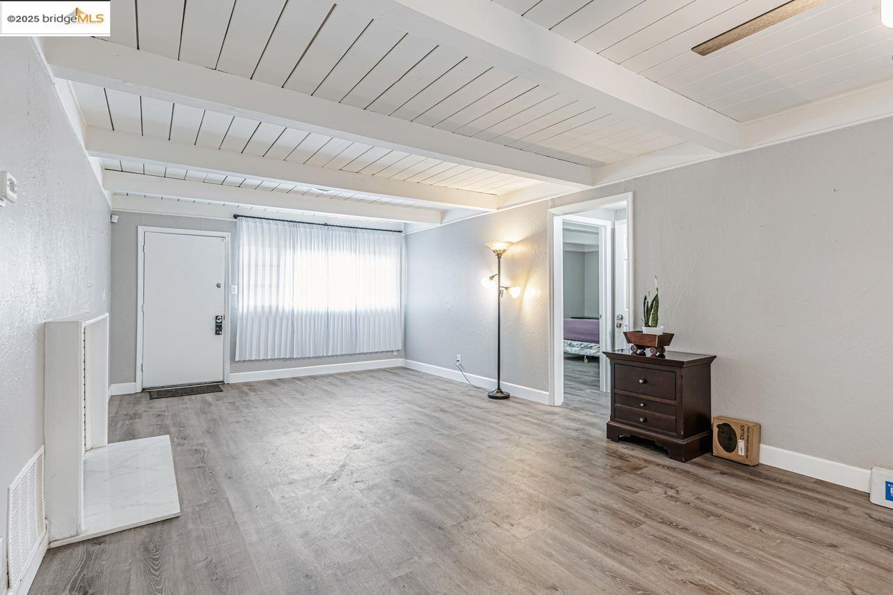 Detail Gallery Image 6 of 21 For 1864 Polk Way, Stockton,  CA 95207 - 2 Beds | 1 Baths