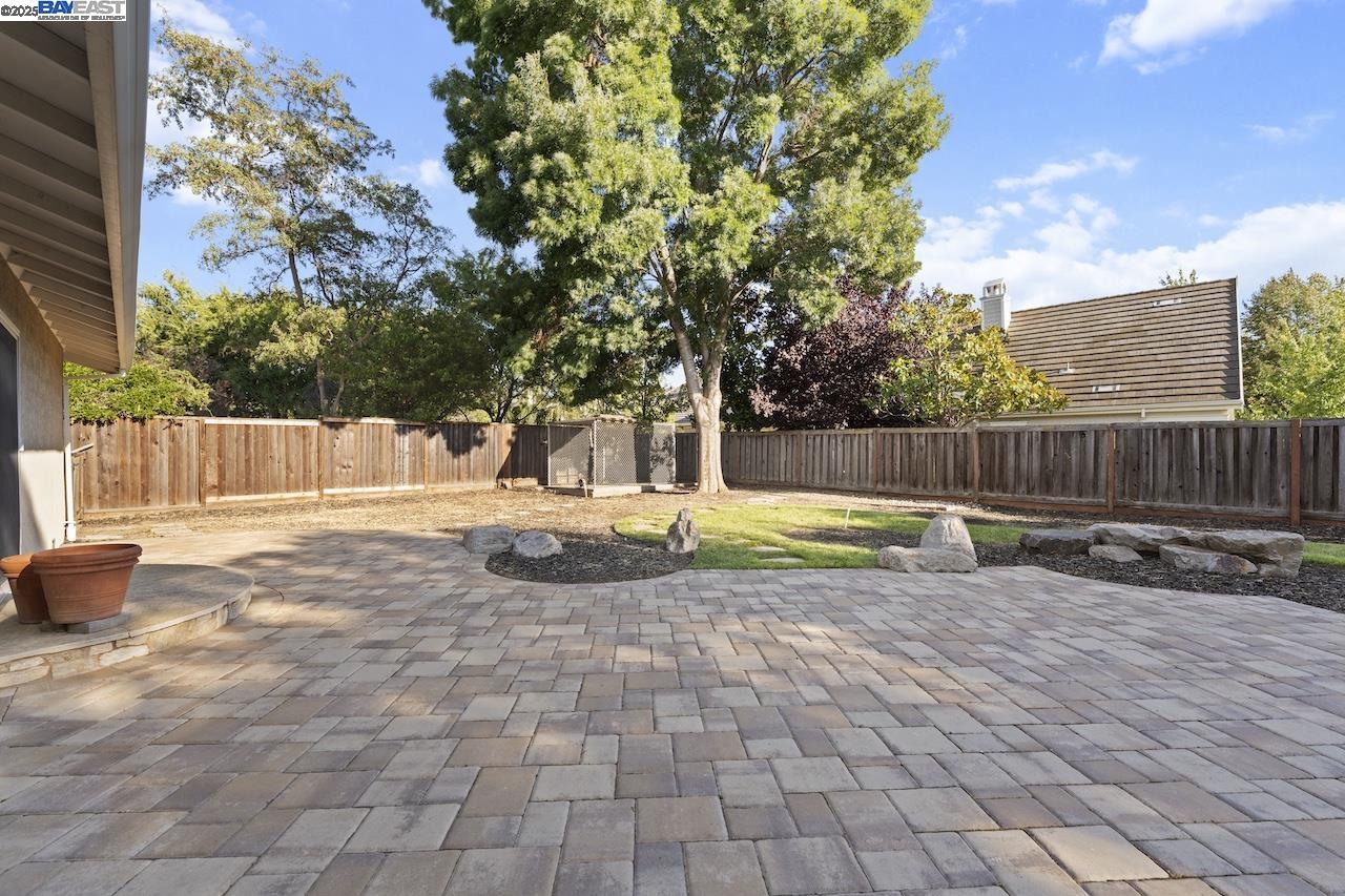 Detail Gallery Image 11 of 47 For 2583 Regent Rd., Livermore,  CA 94550 - 3 Beds | 2 Baths