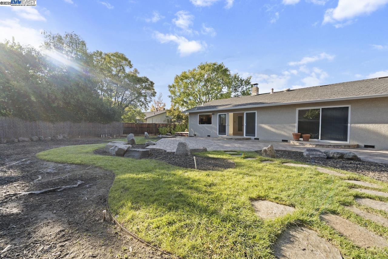 Detail Gallery Image 14 of 47 For 2583 Regent Rd., Livermore,  CA 94550 - 3 Beds | 2 Baths