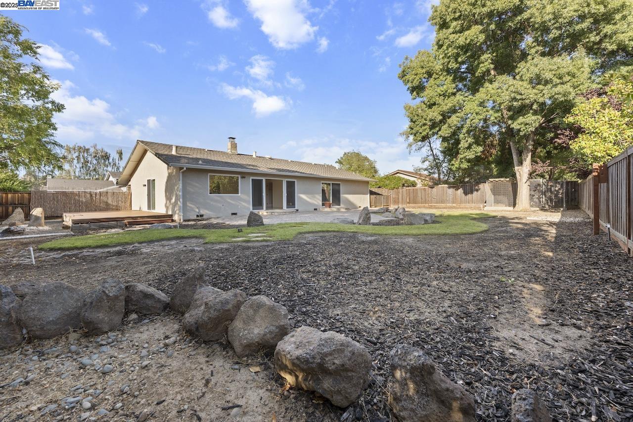 Detail Gallery Image 15 of 47 For 2583 Regent Rd., Livermore,  CA 94550 - 3 Beds | 2 Baths