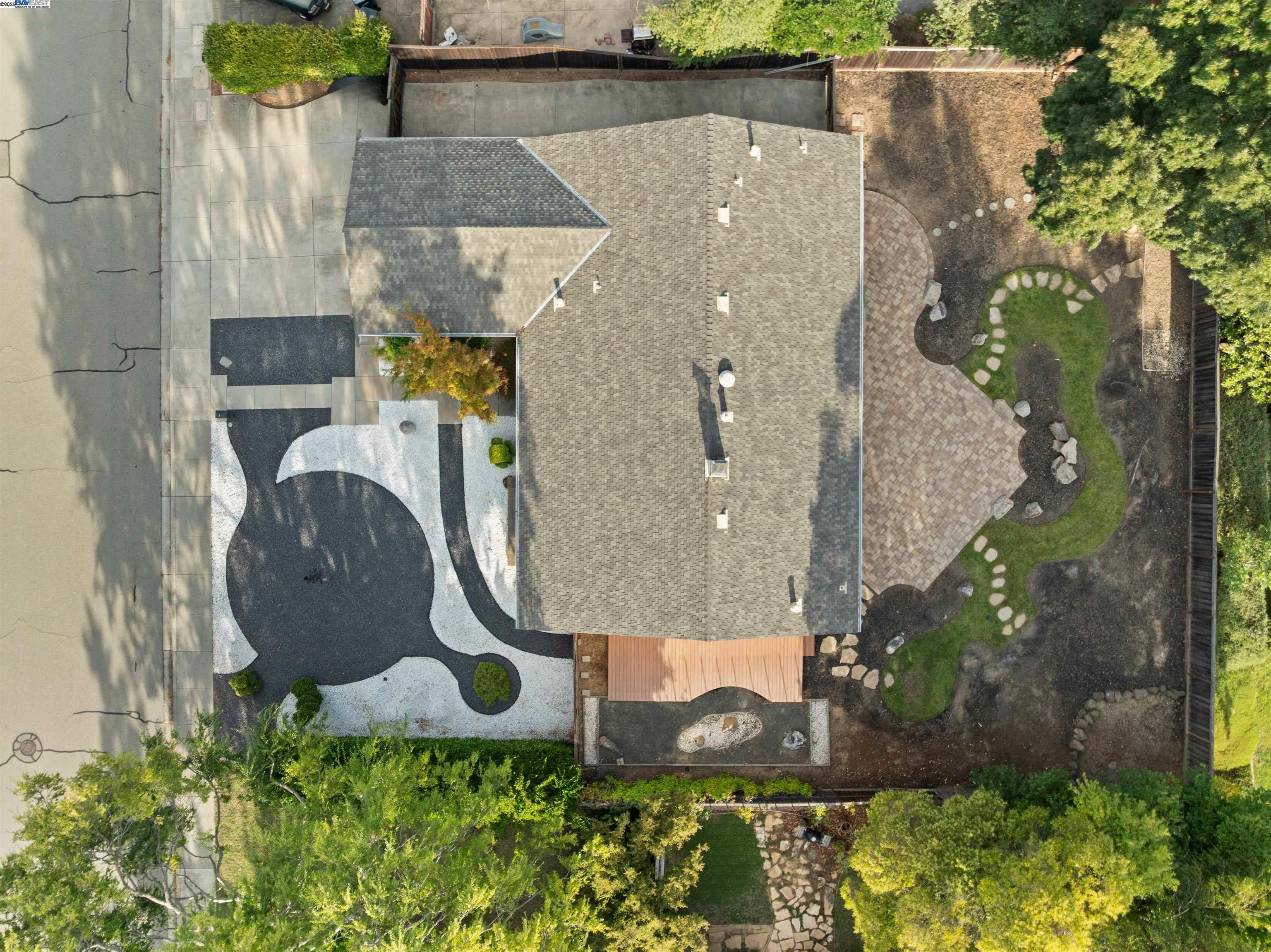 Detail Gallery Image 4 of 47 For 2583 Regent Rd., Livermore,  CA 94550 - 3 Beds | 2 Baths