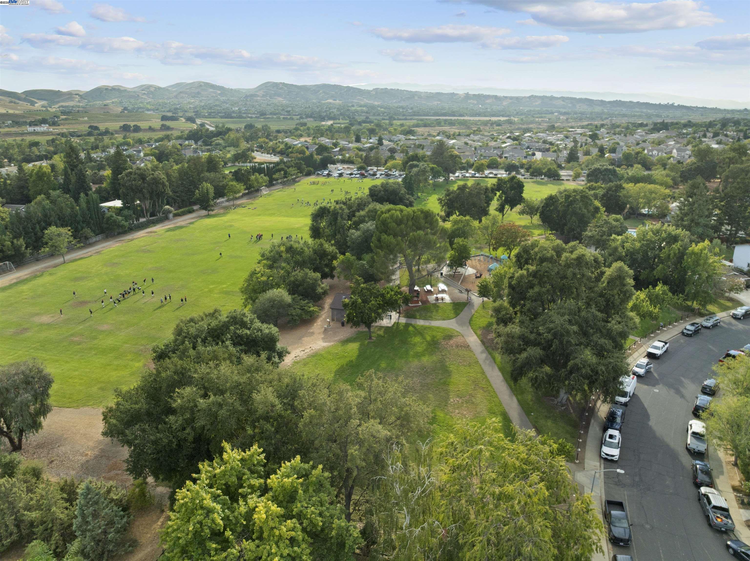 Detail Gallery Image 5 of 47 For 2583 Regent Rd., Livermore,  CA 94550 - 3 Beds | 2 Baths