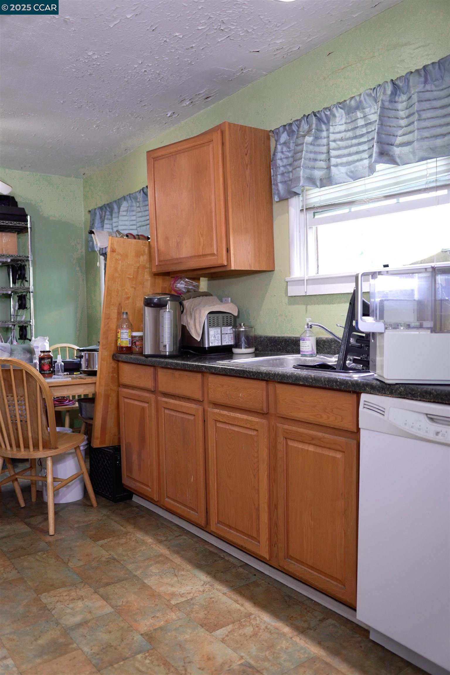 Detail Gallery Image 15 of 37 For 3704 San Rafael, Stockton,  CA 95204 - 2 Beds | 1 Baths
