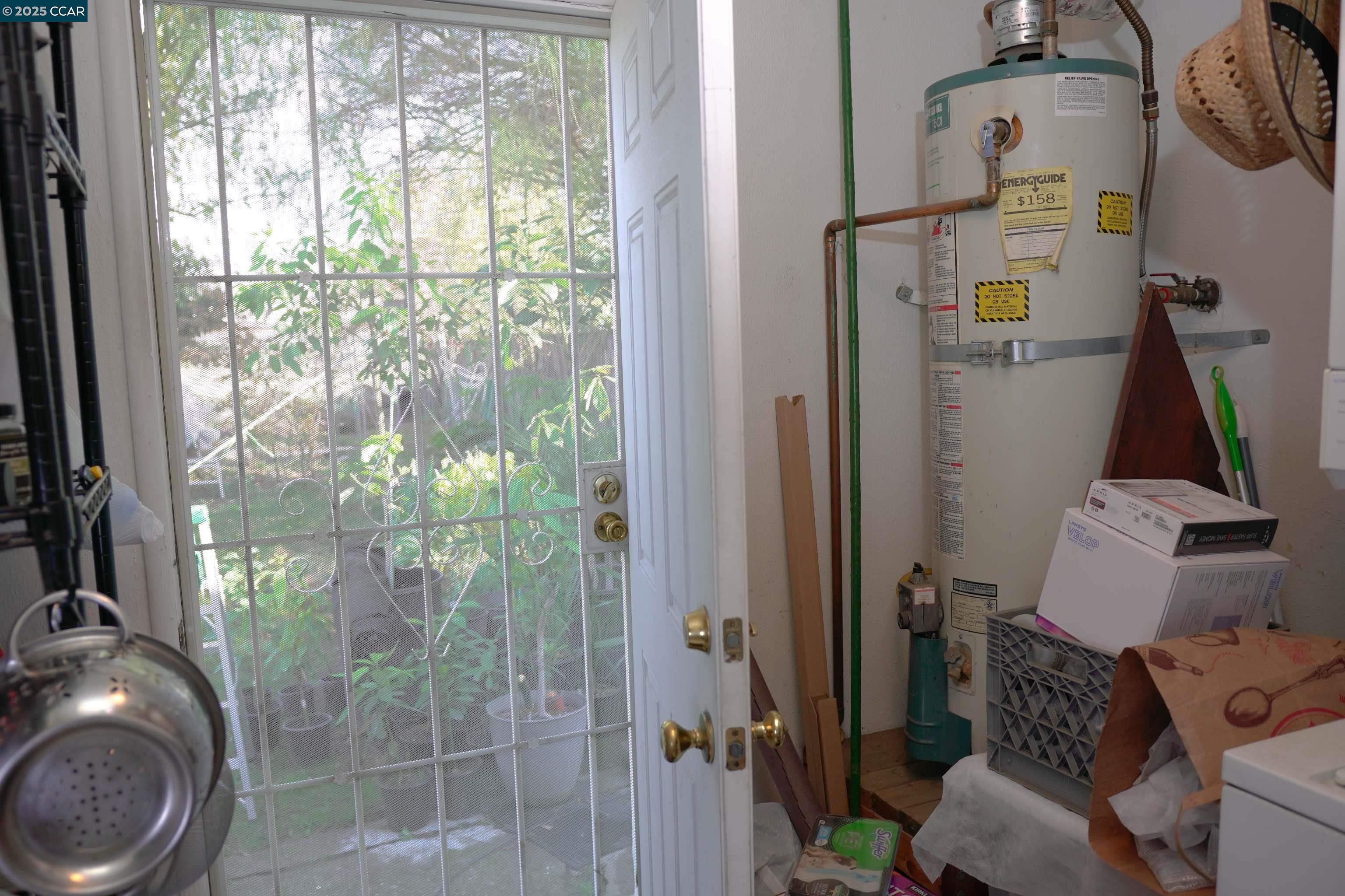 Detail Gallery Image 32 of 37 For 3704 San Rafael, Stockton,  CA 95204 - 2 Beds | 1 Baths