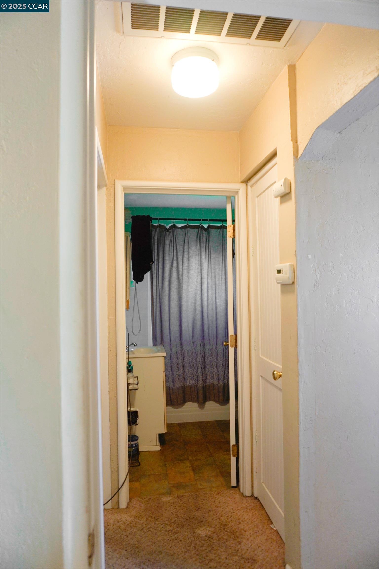 Detail Gallery Image 5 of 37 For 3704 San Rafael, Stockton,  CA 95204 - 2 Beds | 1 Baths