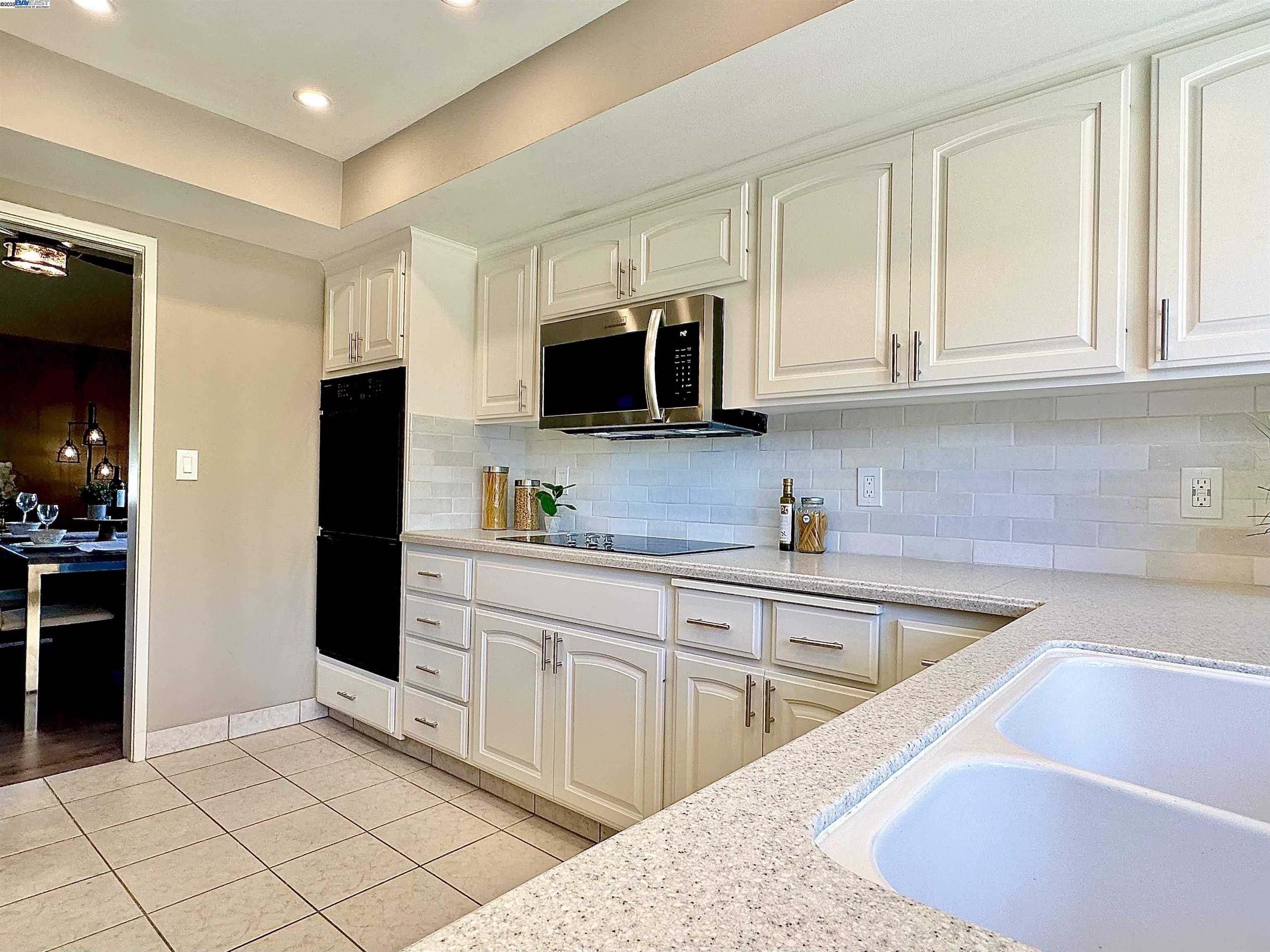 Detail Gallery Image 13 of 28 For 791 via Del Sol, Livermore,  CA 94550 - 4 Beds | 2 Baths