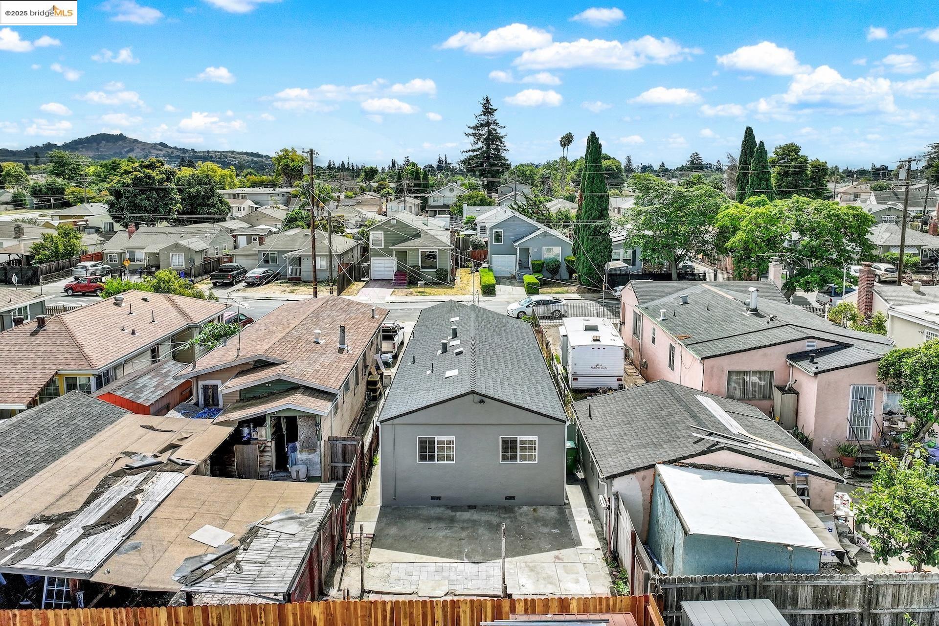 Detail Gallery Image 37 of 37 For 2125 102nd Ave, Oakland,  CA 94603 - 2 Beds | 1 Baths