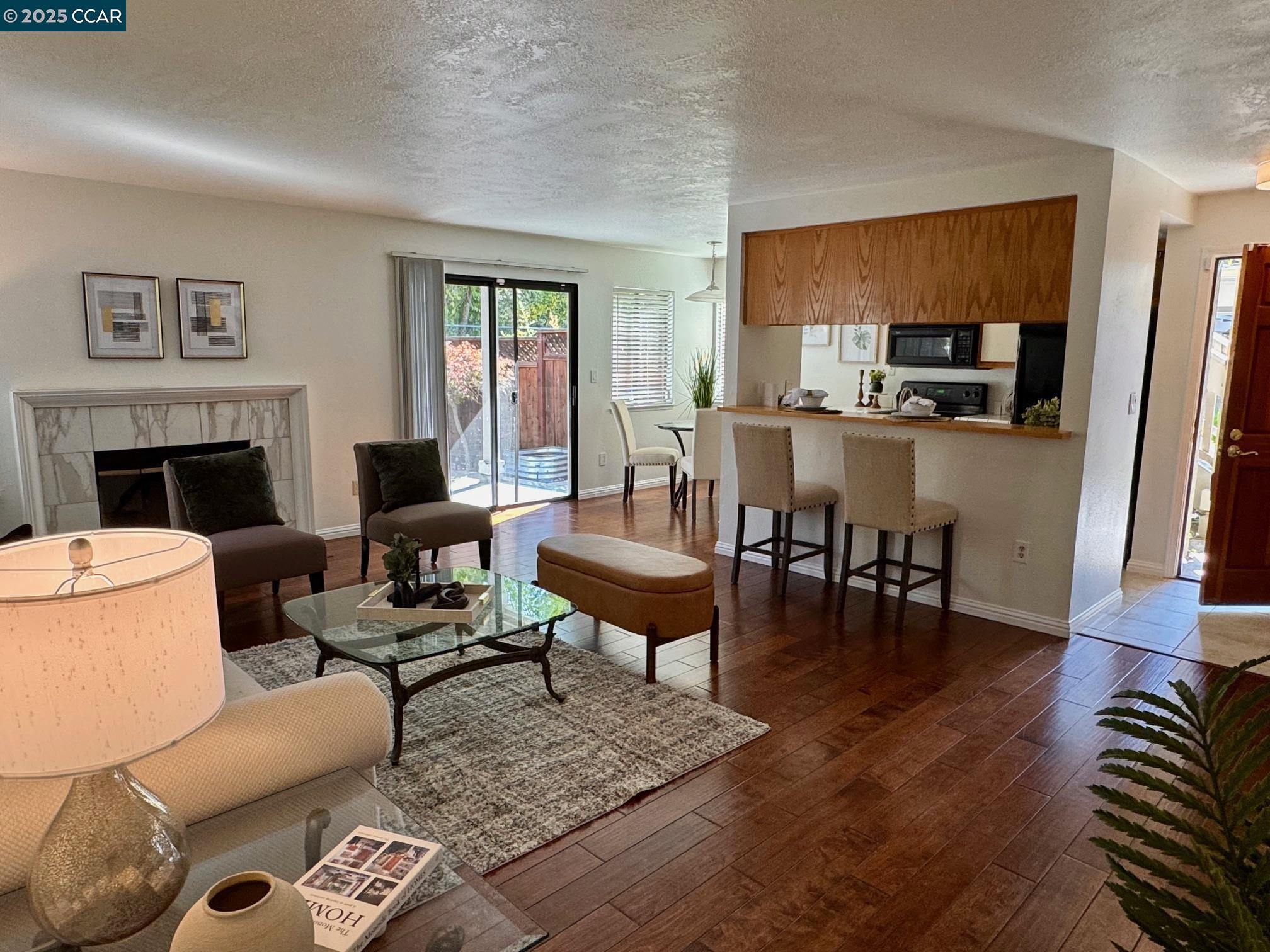 Photo #3: 41111547 Listing 